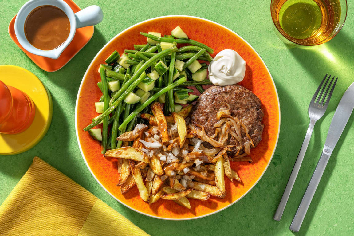 Patatje satésaus met hamburger