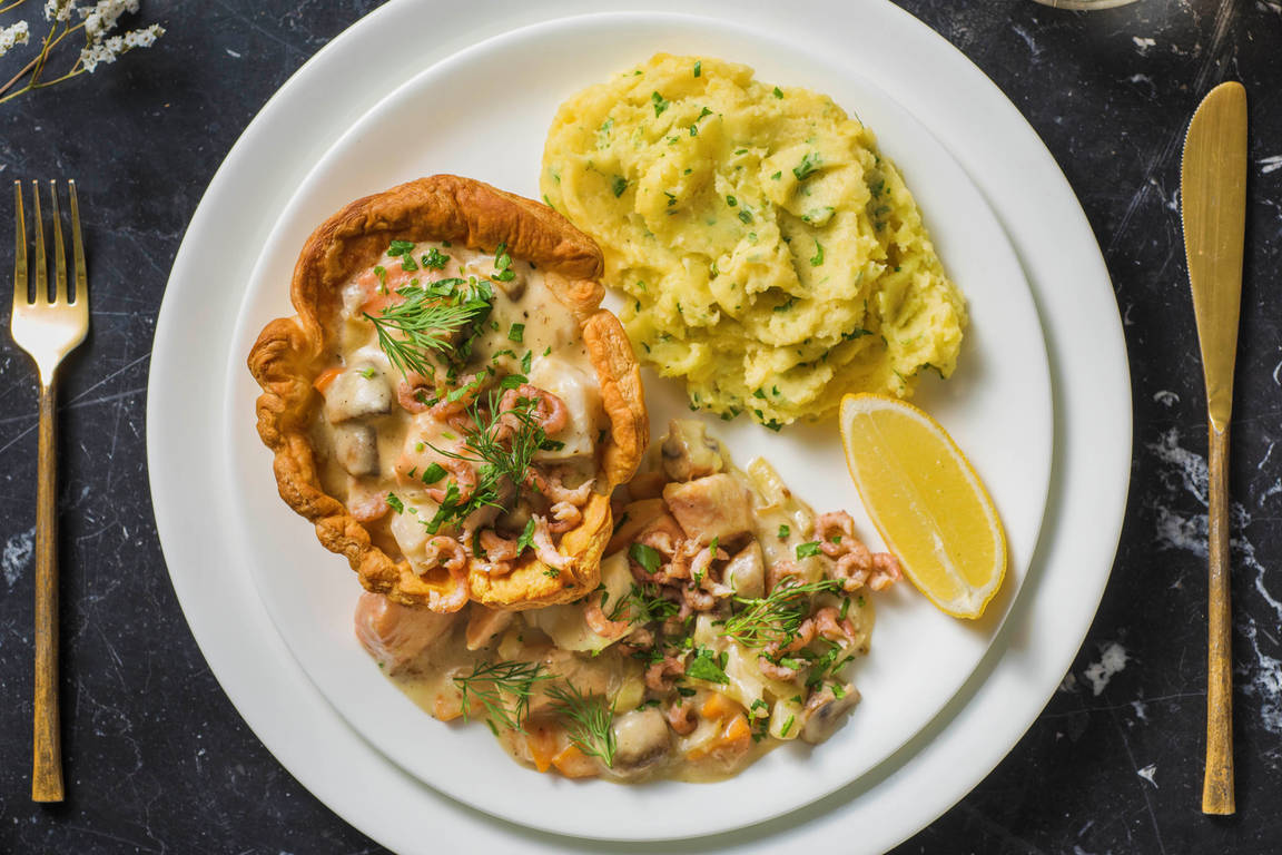 Vol-au-vent van vismelange en noordzeegarnalen