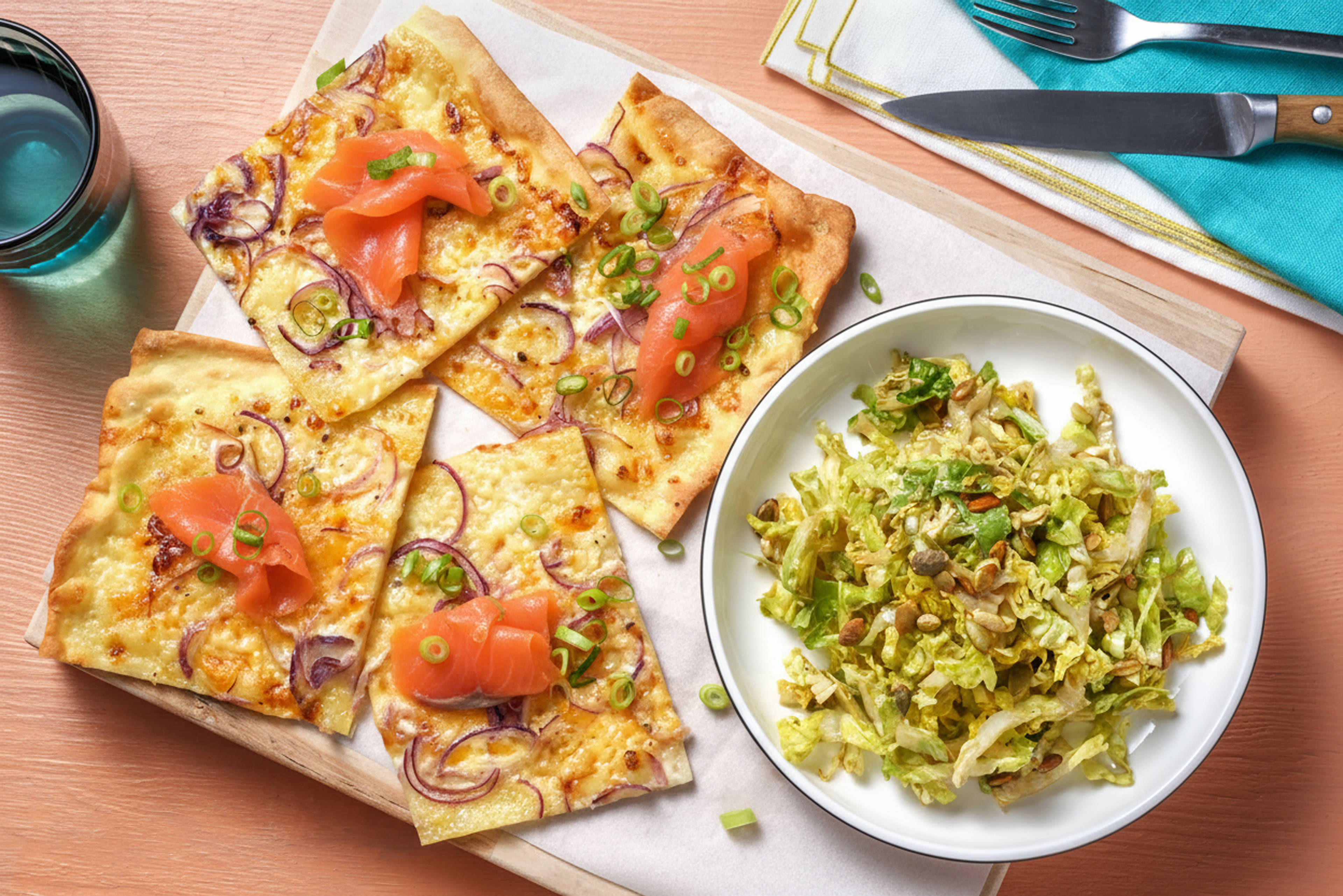 Flammkuchen mit Räucherlachs