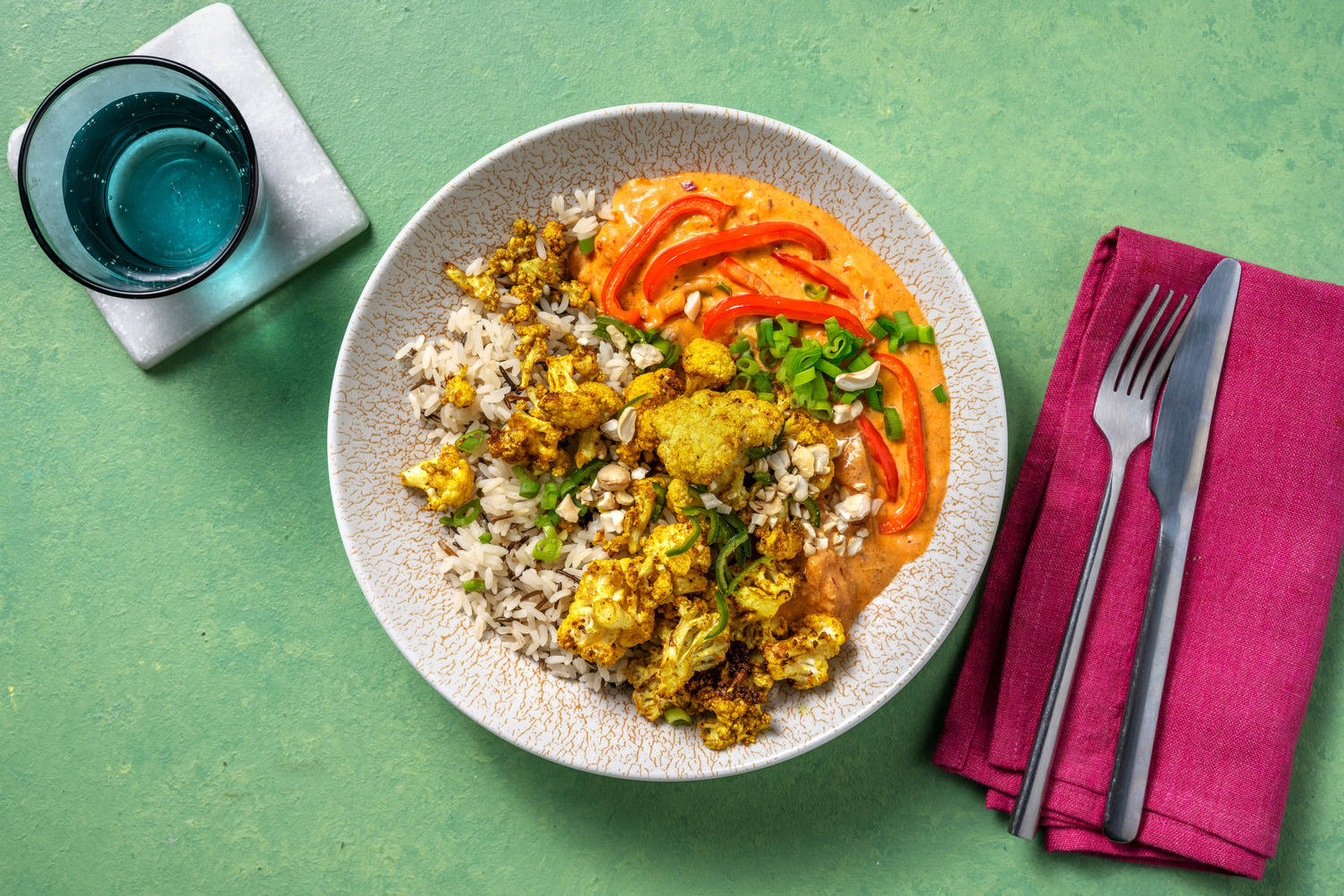 Tandoori-Blumenkohl in tomatiger Dalsoße