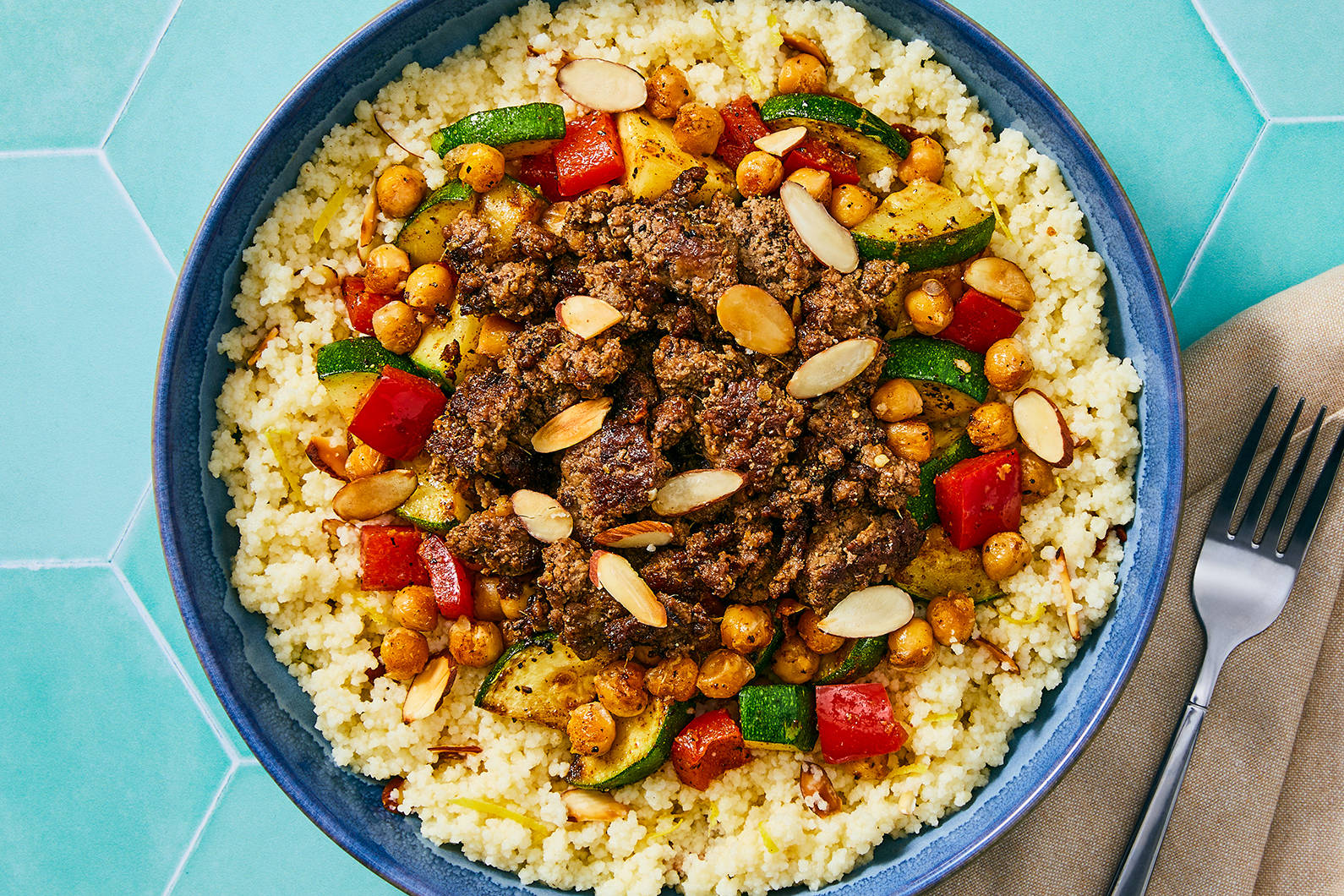 Tajine de bœuf haché et de pois chiches épicés