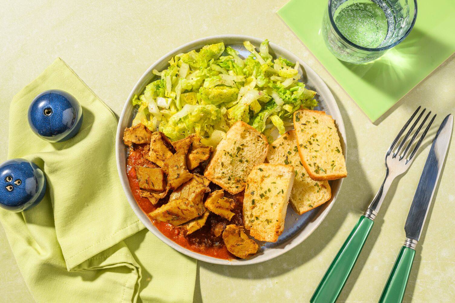Veggie Curry-Teller mit veganen Filetstücken