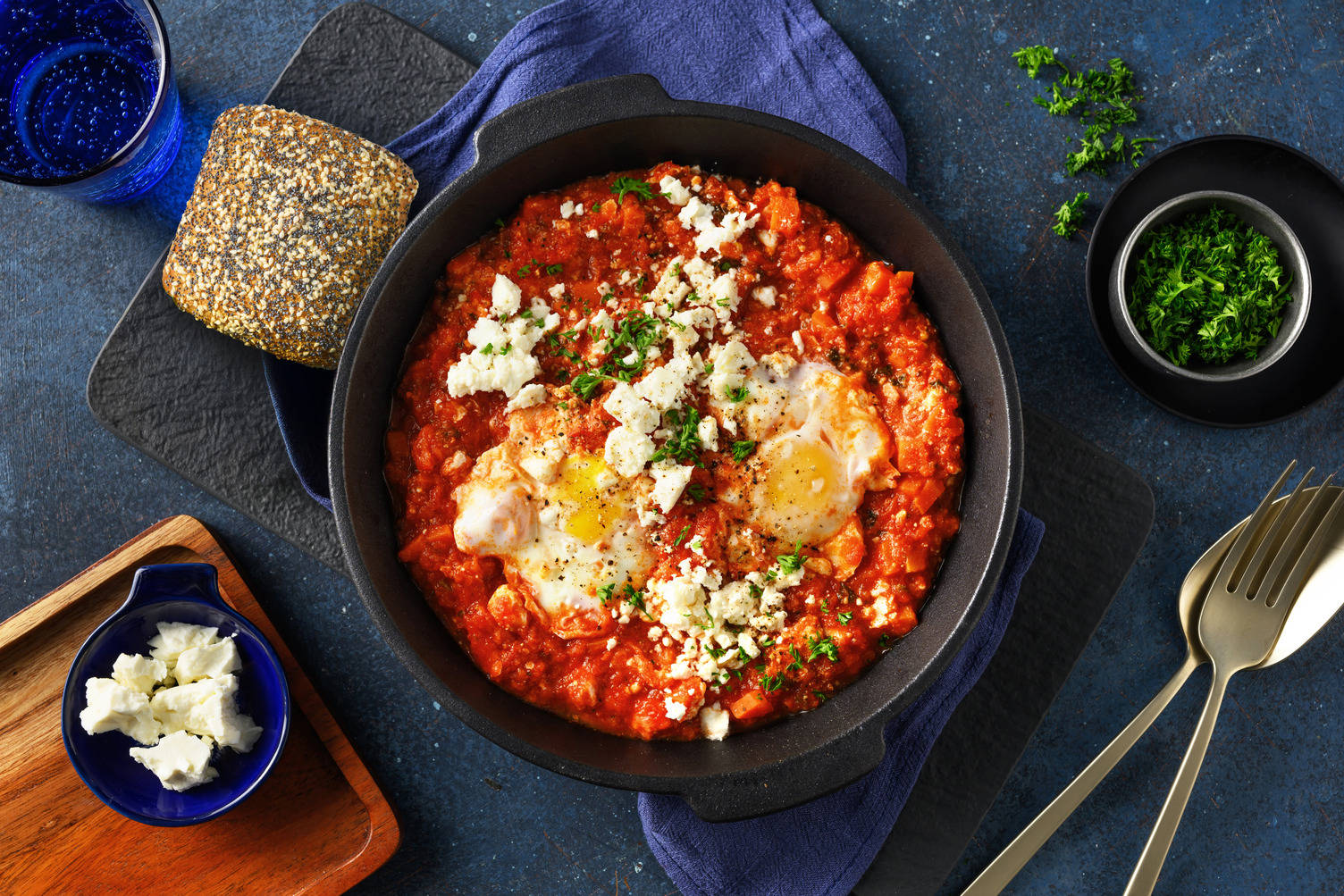 Onze shakshuka met verse geitenkaas