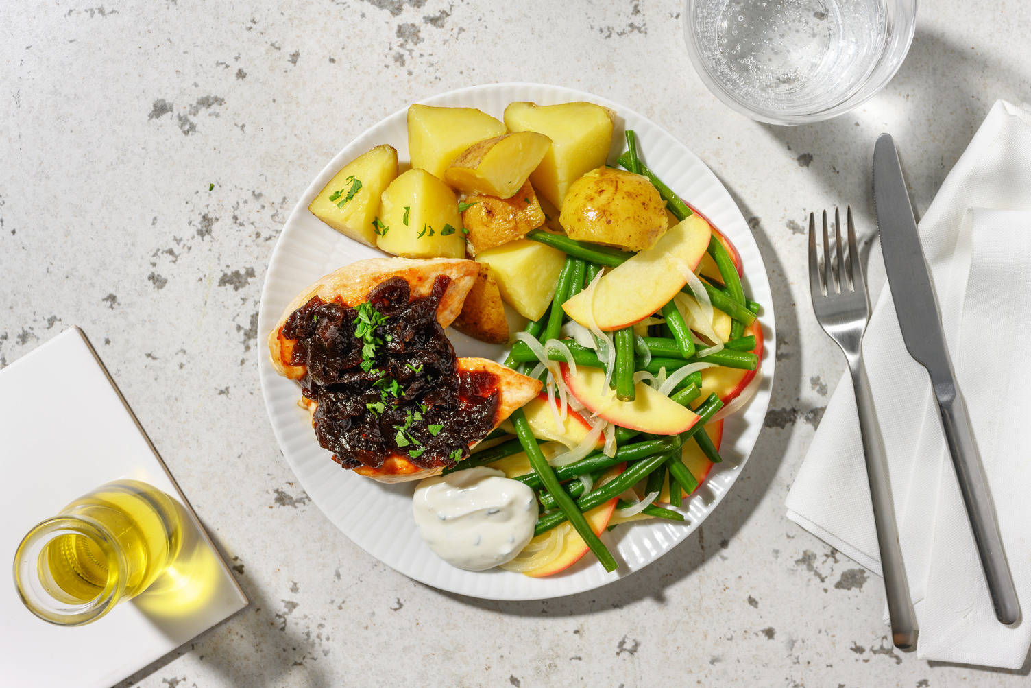 Doppelt Hähnchenbrust mit Zwiebel-Chutney