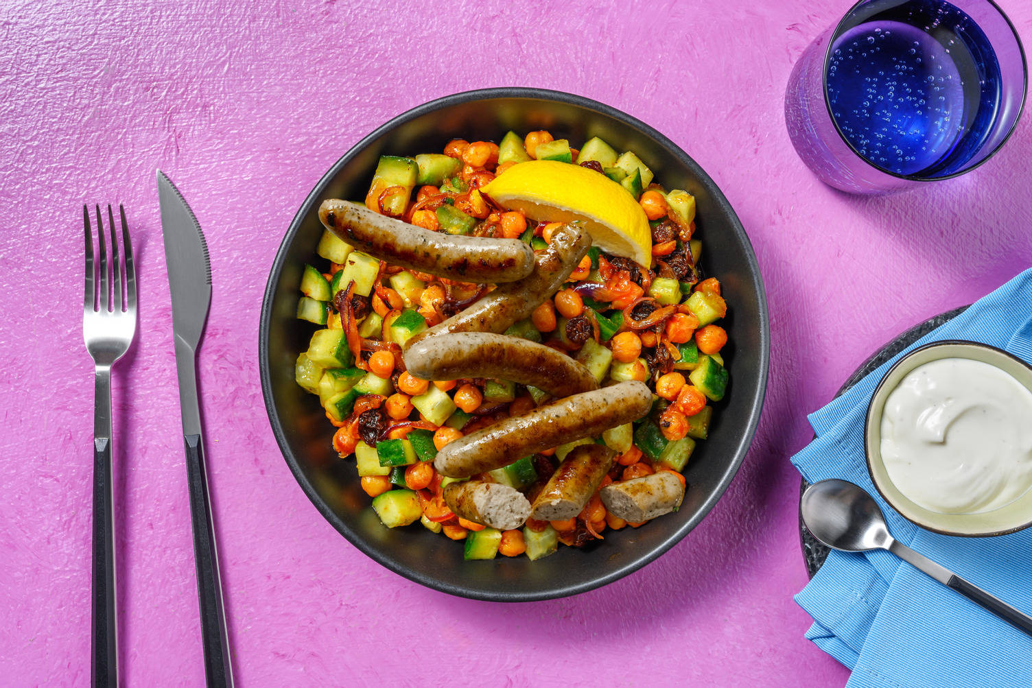 Nürnberger Bratwürstchen auf Kichererbsen