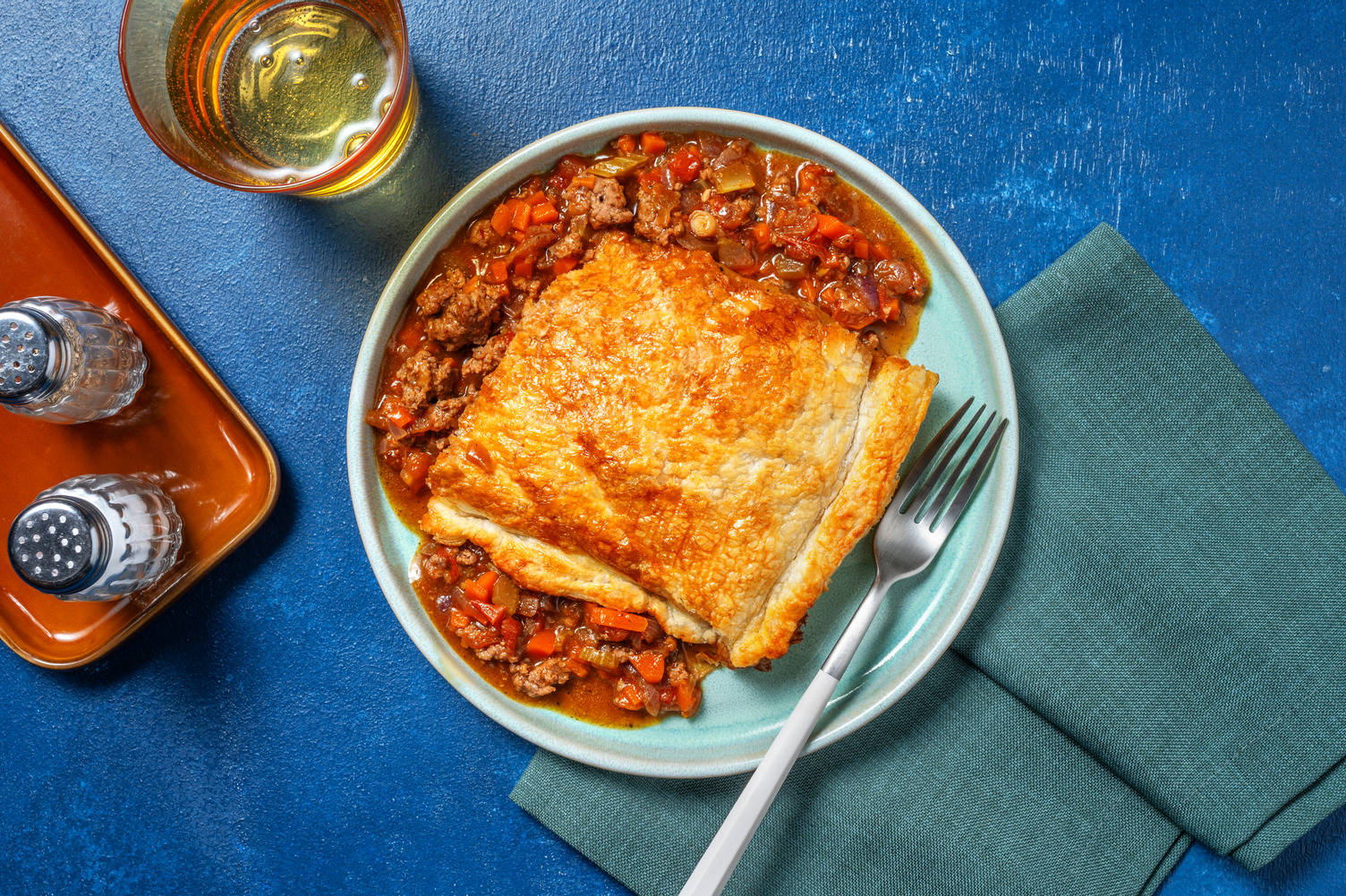 Hartige pie van kipgehakt met BBQ-rub