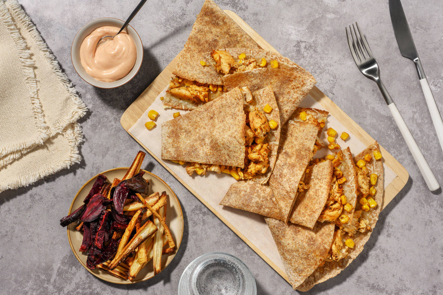 Kylling og cheddar quesadillas