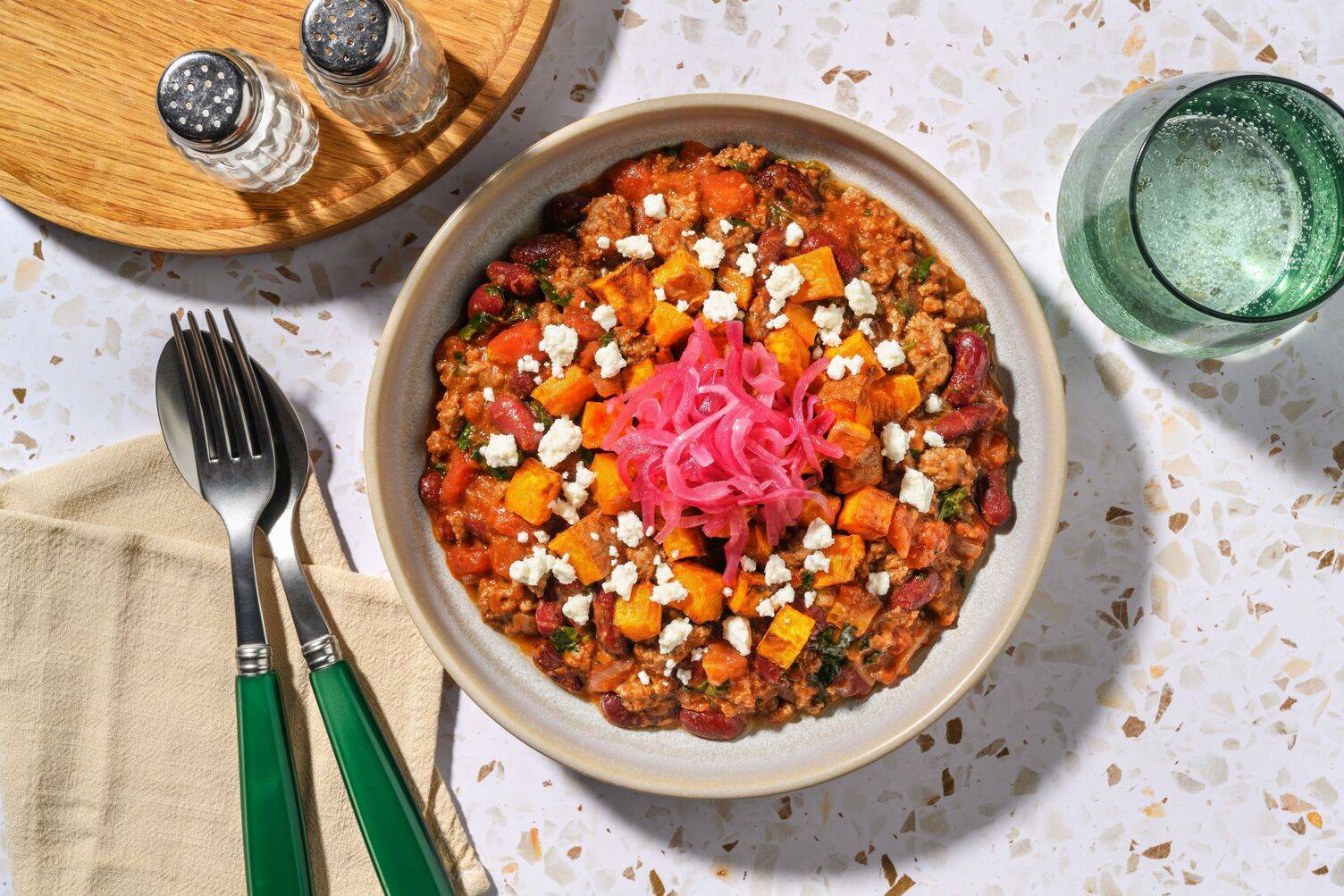 Veganes Chipotle Chili mit Bio-Feta