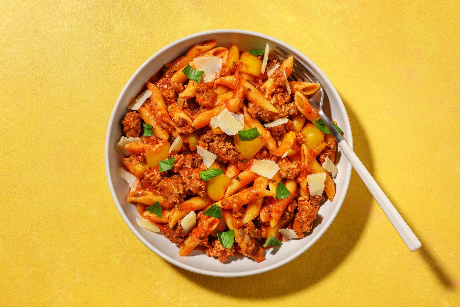 Rask storfekjøttdeig-arrabiata