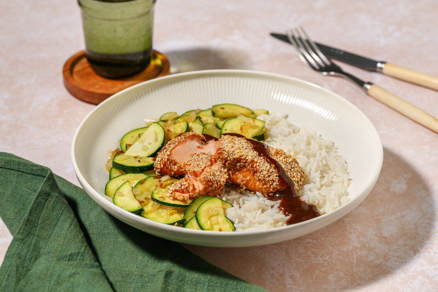 Zalm in sesamjasje met zoete Aziatische saus