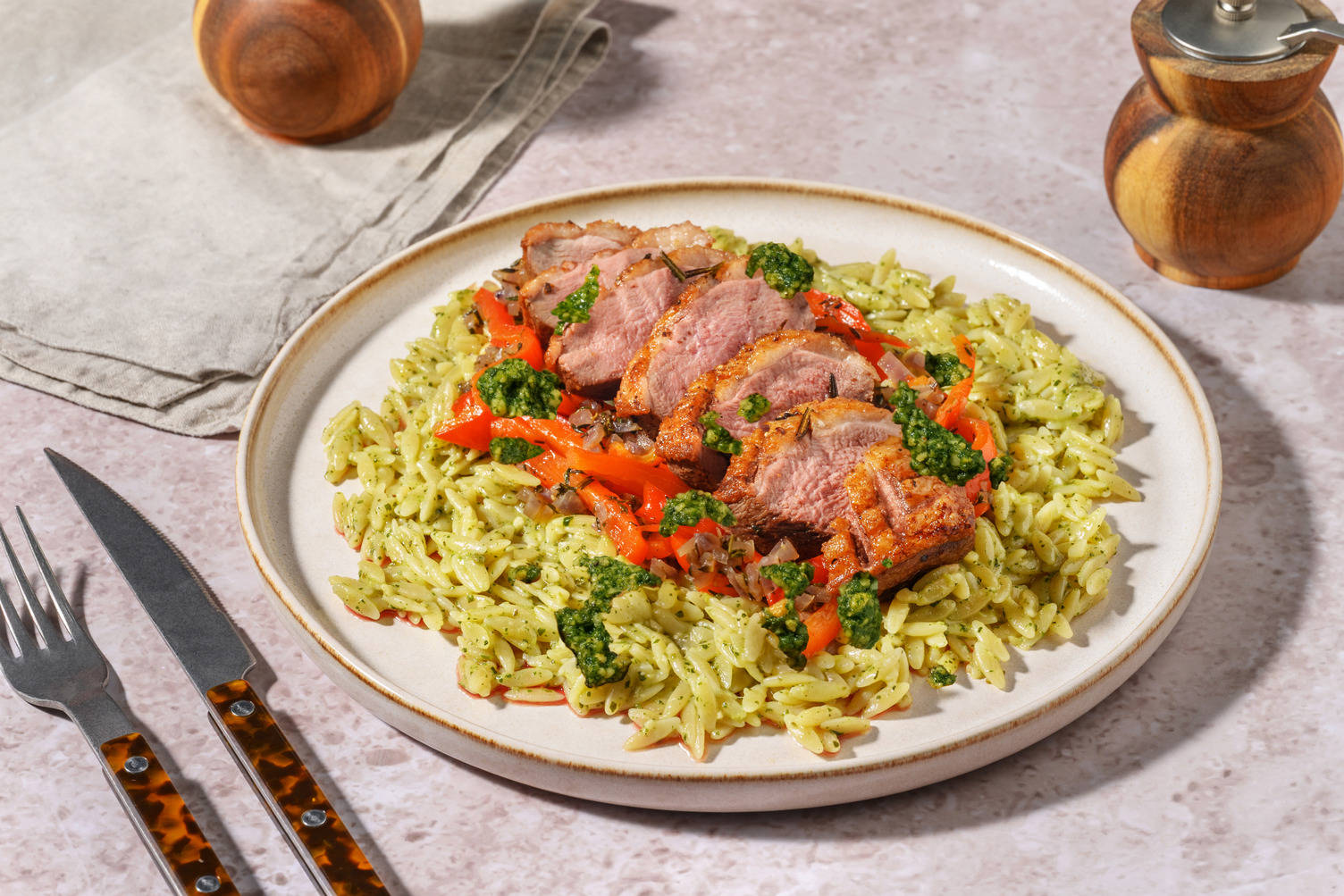 Canard nappé de pesto verde