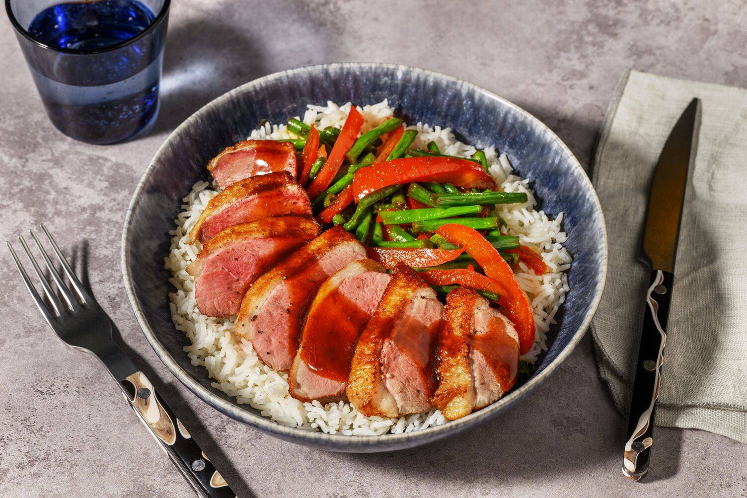 Canard à la sauce hoisin & haricots braisés