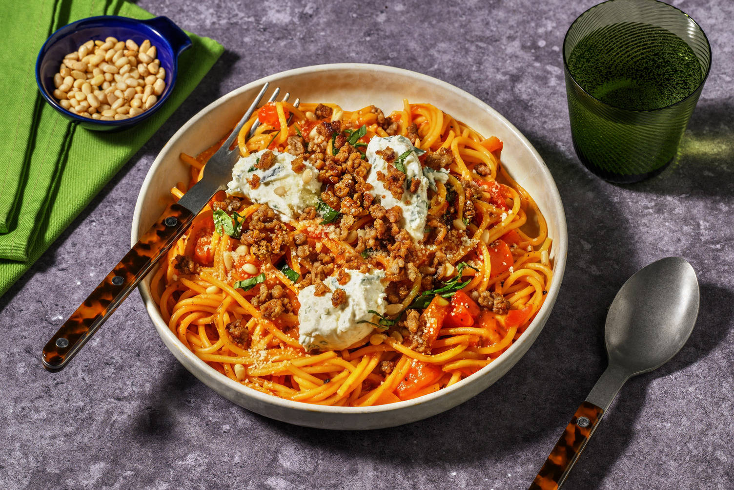 Spaghetti al Pomodoro mit Bio-Rinderhackfleisch