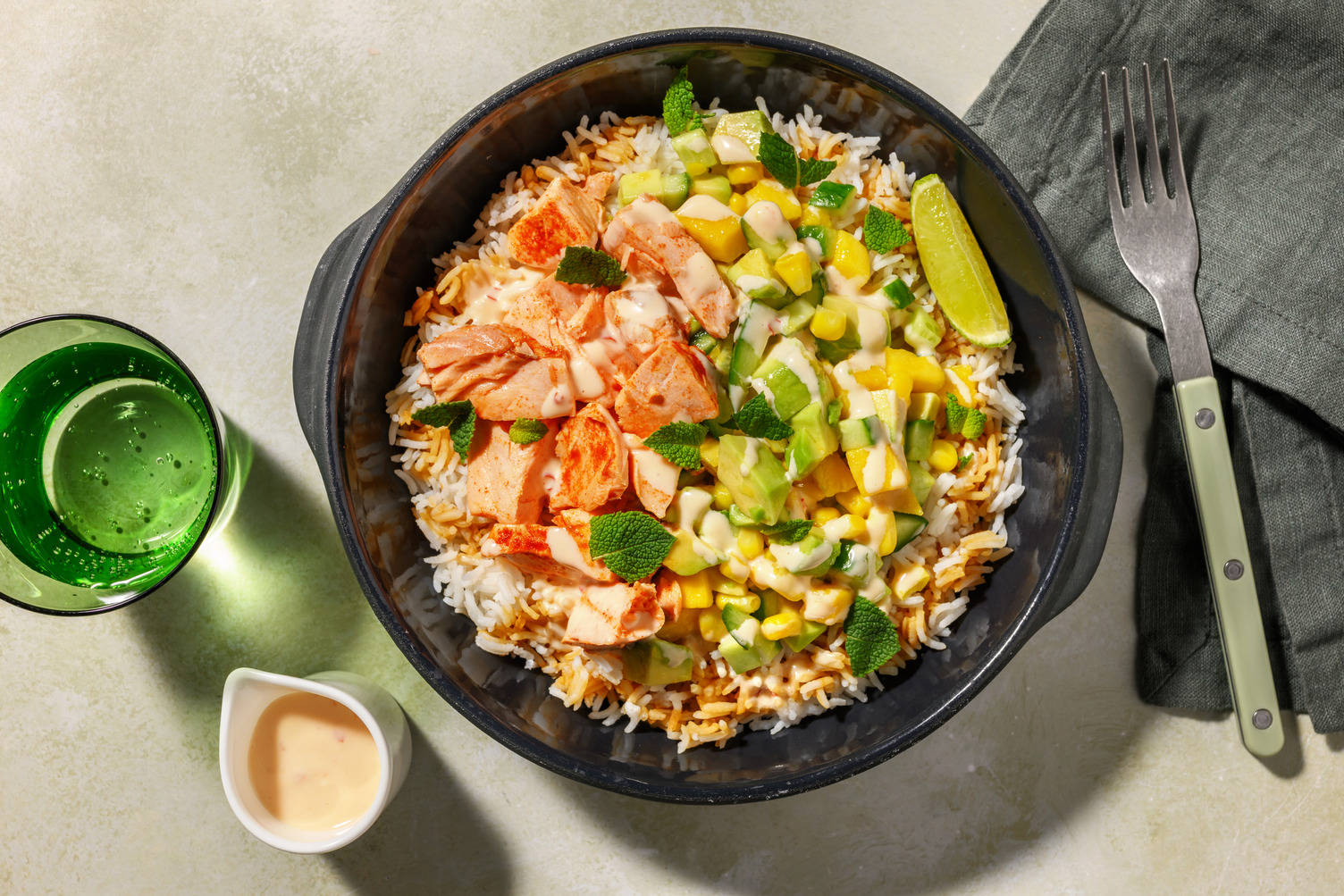 Pokébowl met warmgerookte zalm