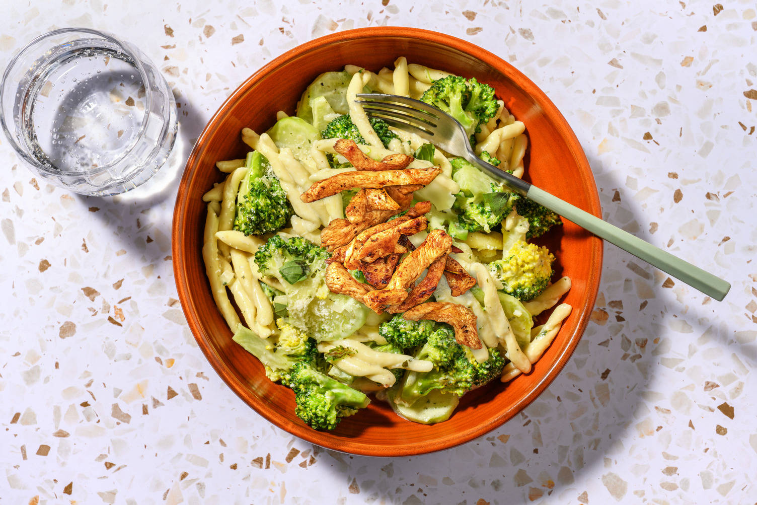 Strozzapreti mit Hähnchen