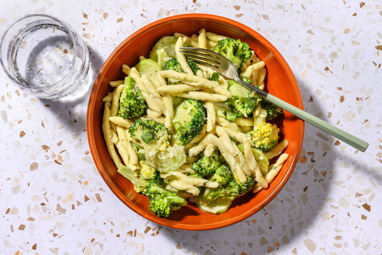 Strozzapreti mit Brokkoli-Käse-Soße