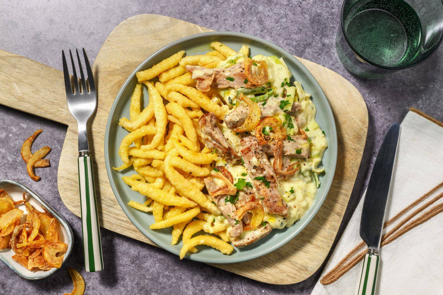 Omas Klassiker: doppelt Schweinegeschnetzeltes