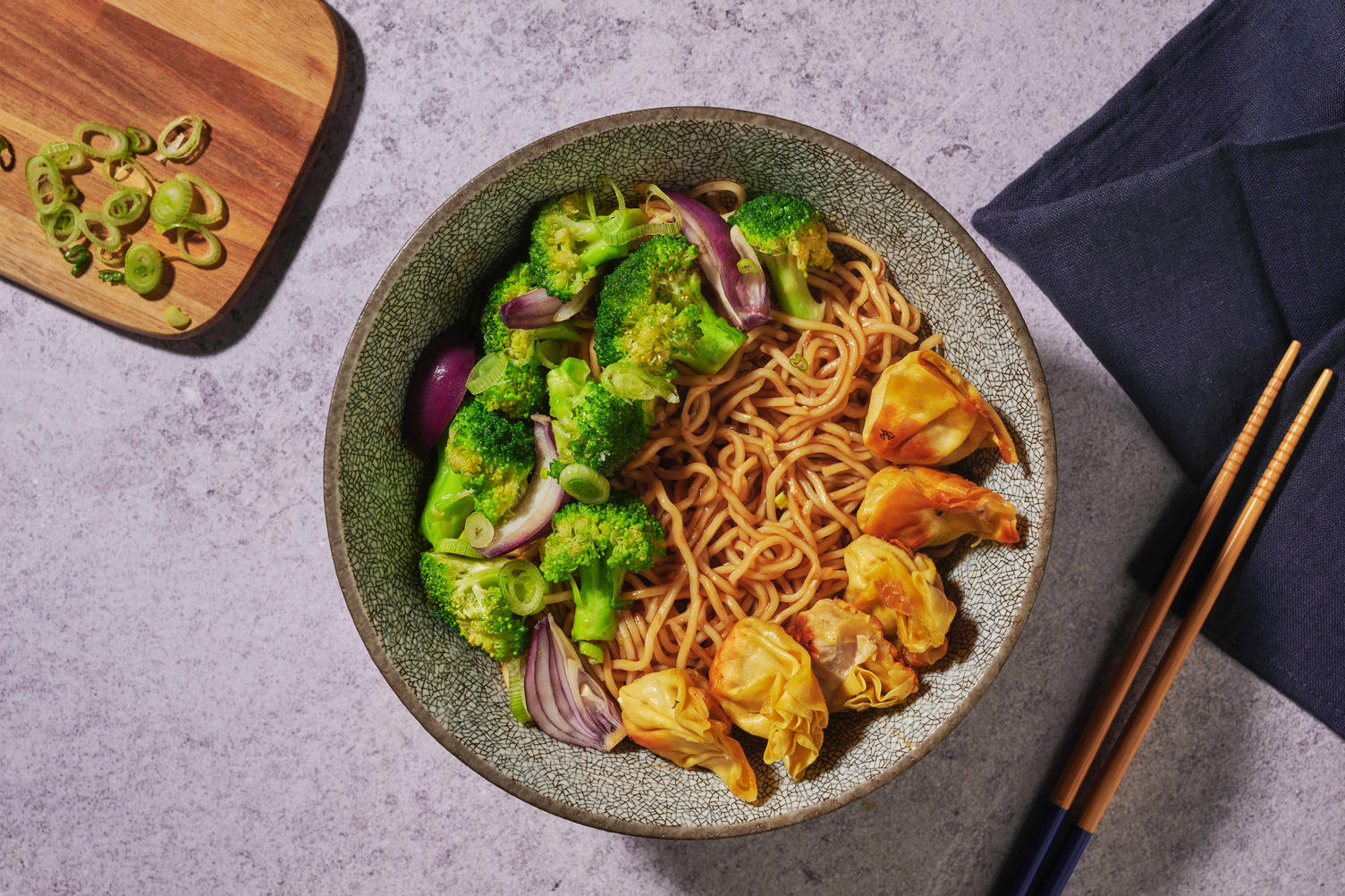 Chinese Prawn Wonton, Chicken & Egg Noodle Bowl