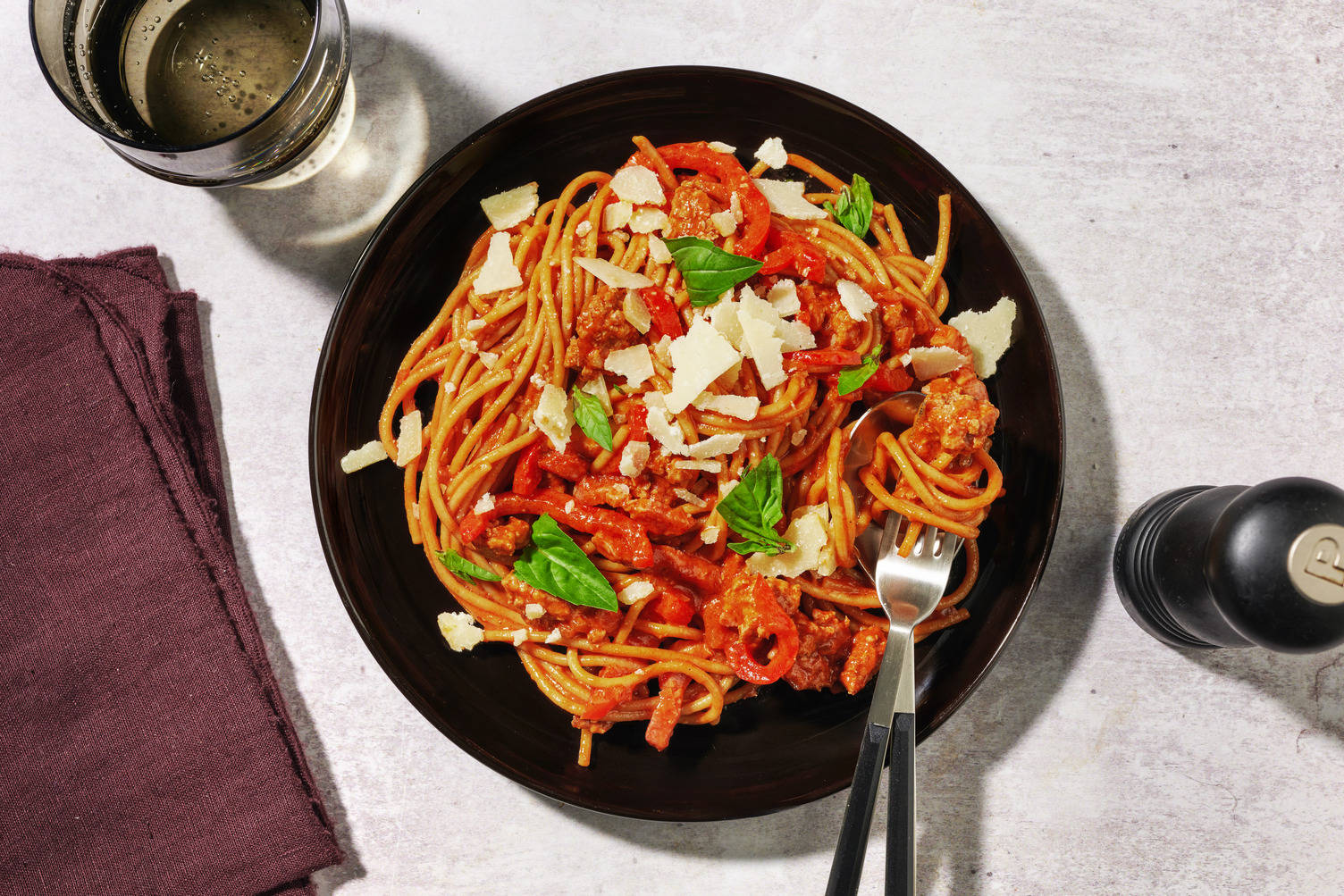Onze romige volkoren spaghetti met kip en guanciale