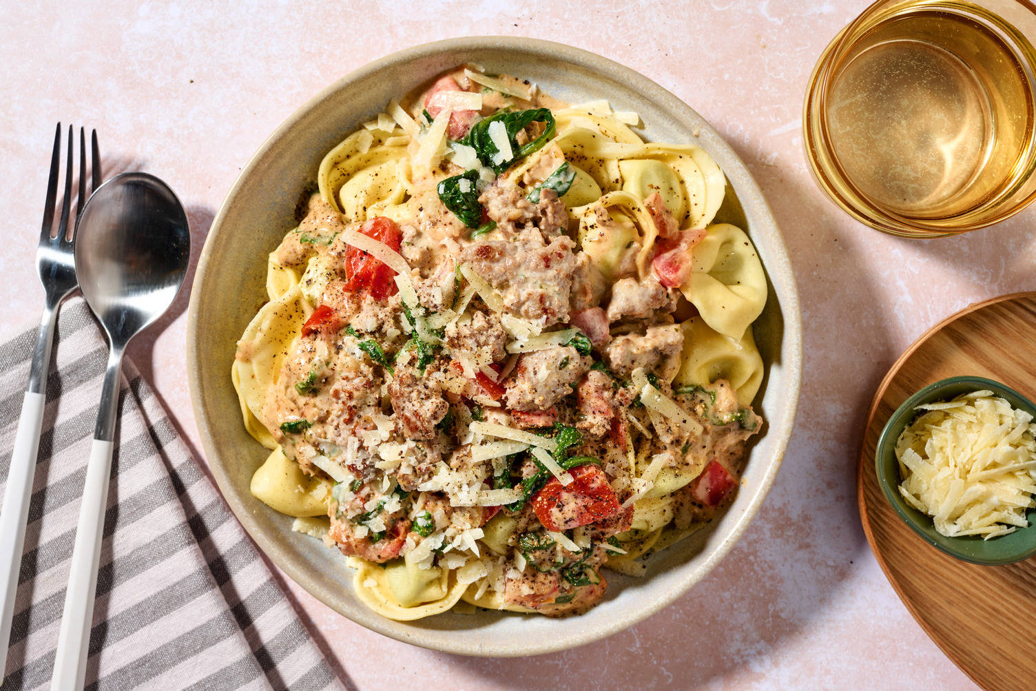 Romige tortelloni met boerenworst