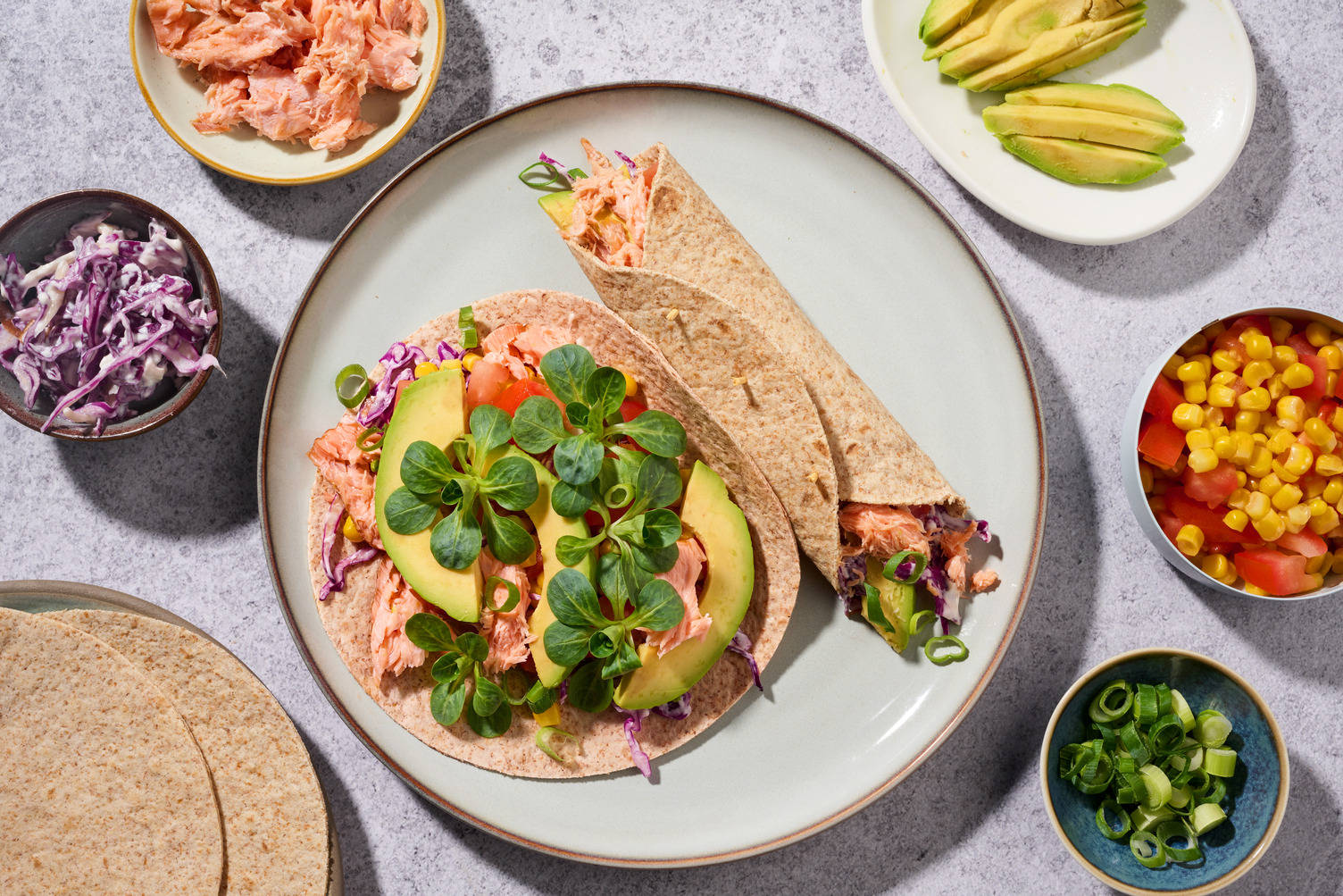 Wraps met warmgerookte zalm