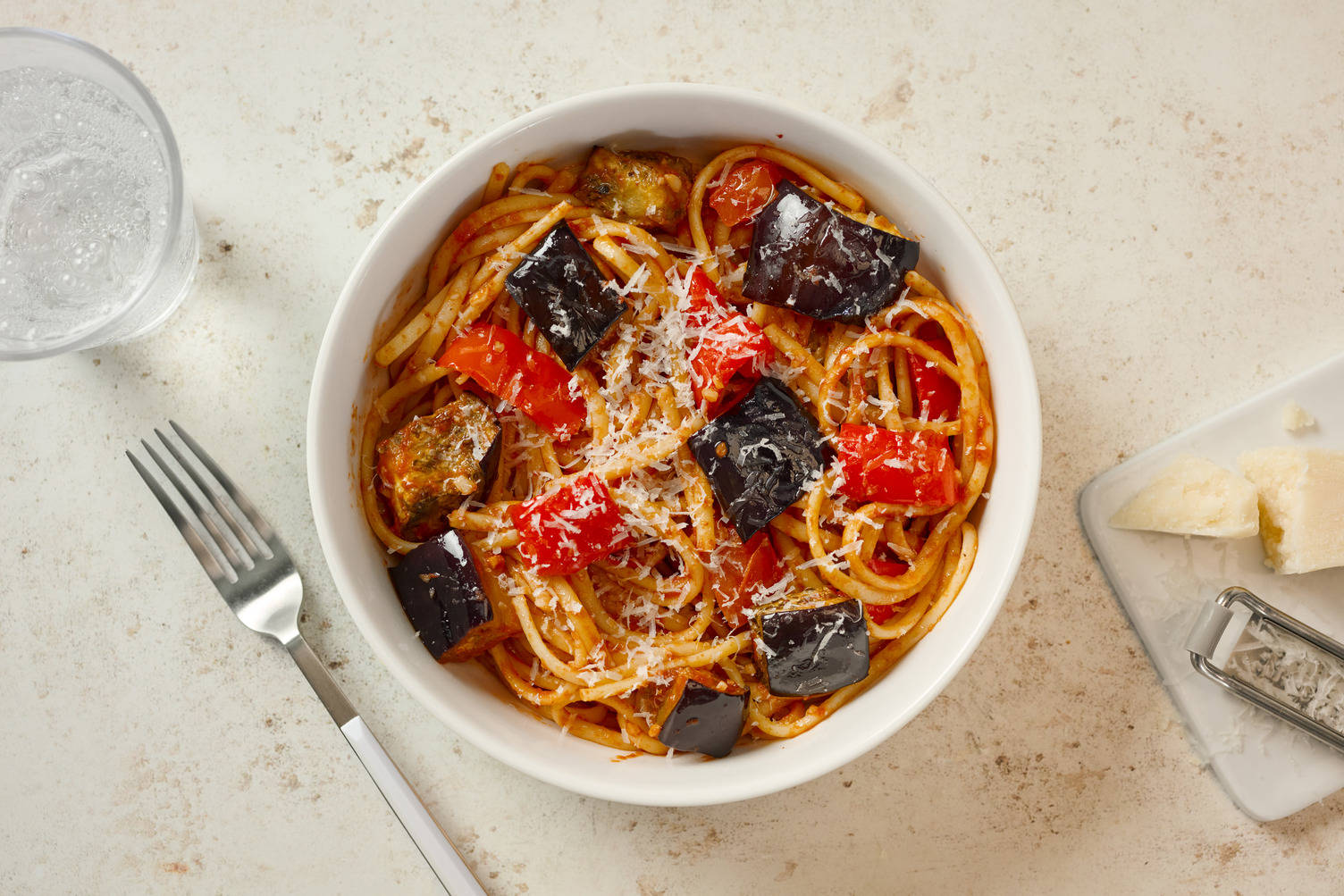 Rapid Roasted Pepper and Aubergine Linguine