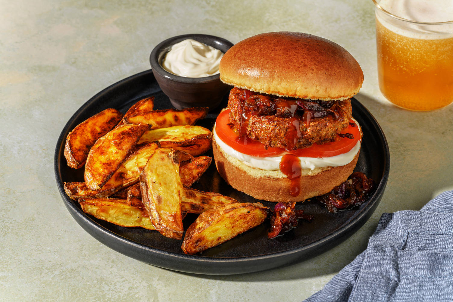 Beyond Meat Vegan Burger mit BBQ-Zwiebeln