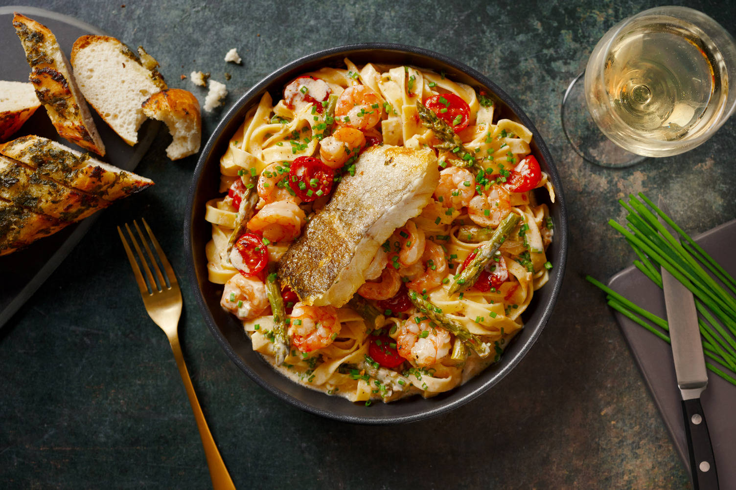 Salmon, King Prawn & White Wine Tagliatelle