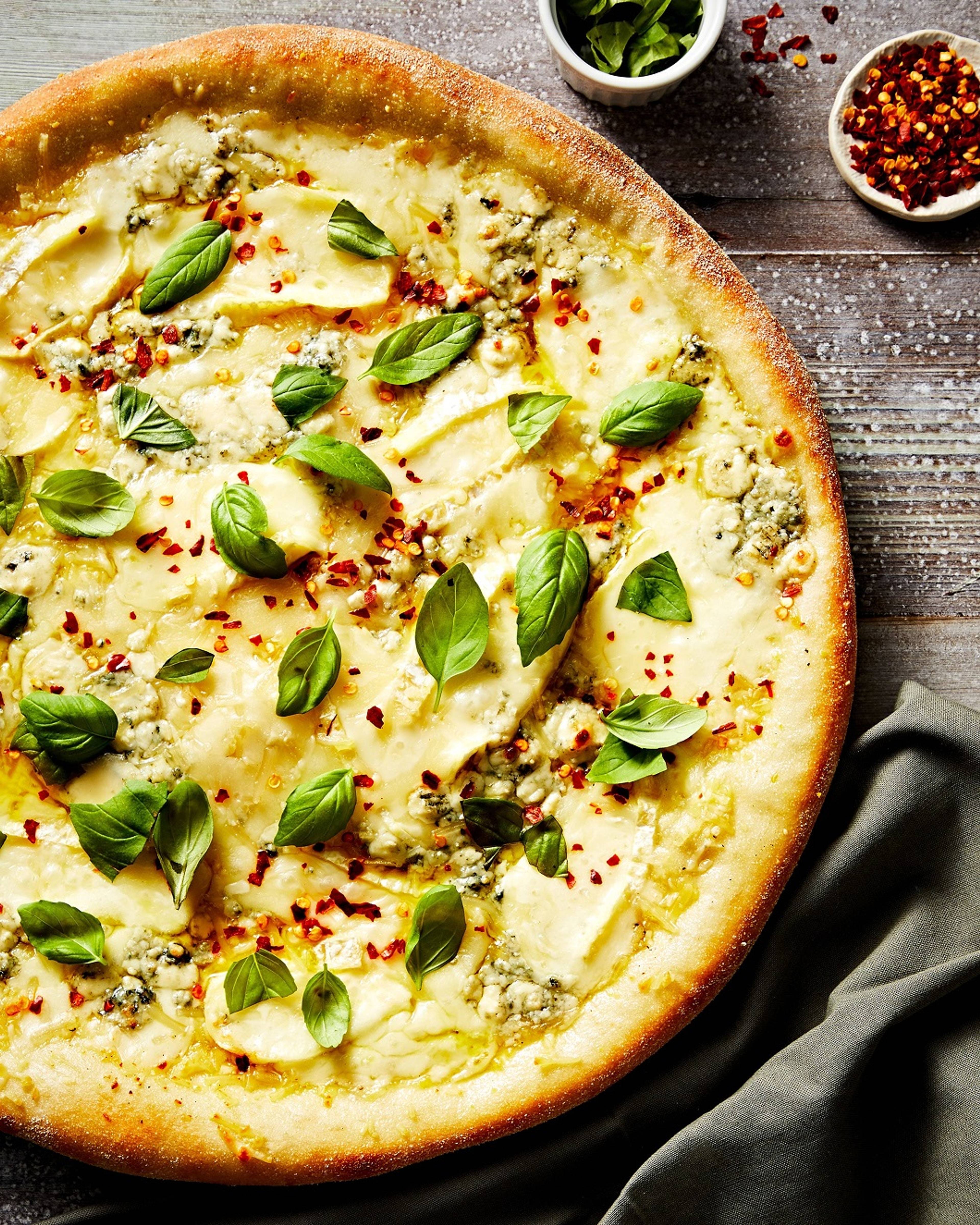 In What Year Did the World’s First Pizzeria Open?