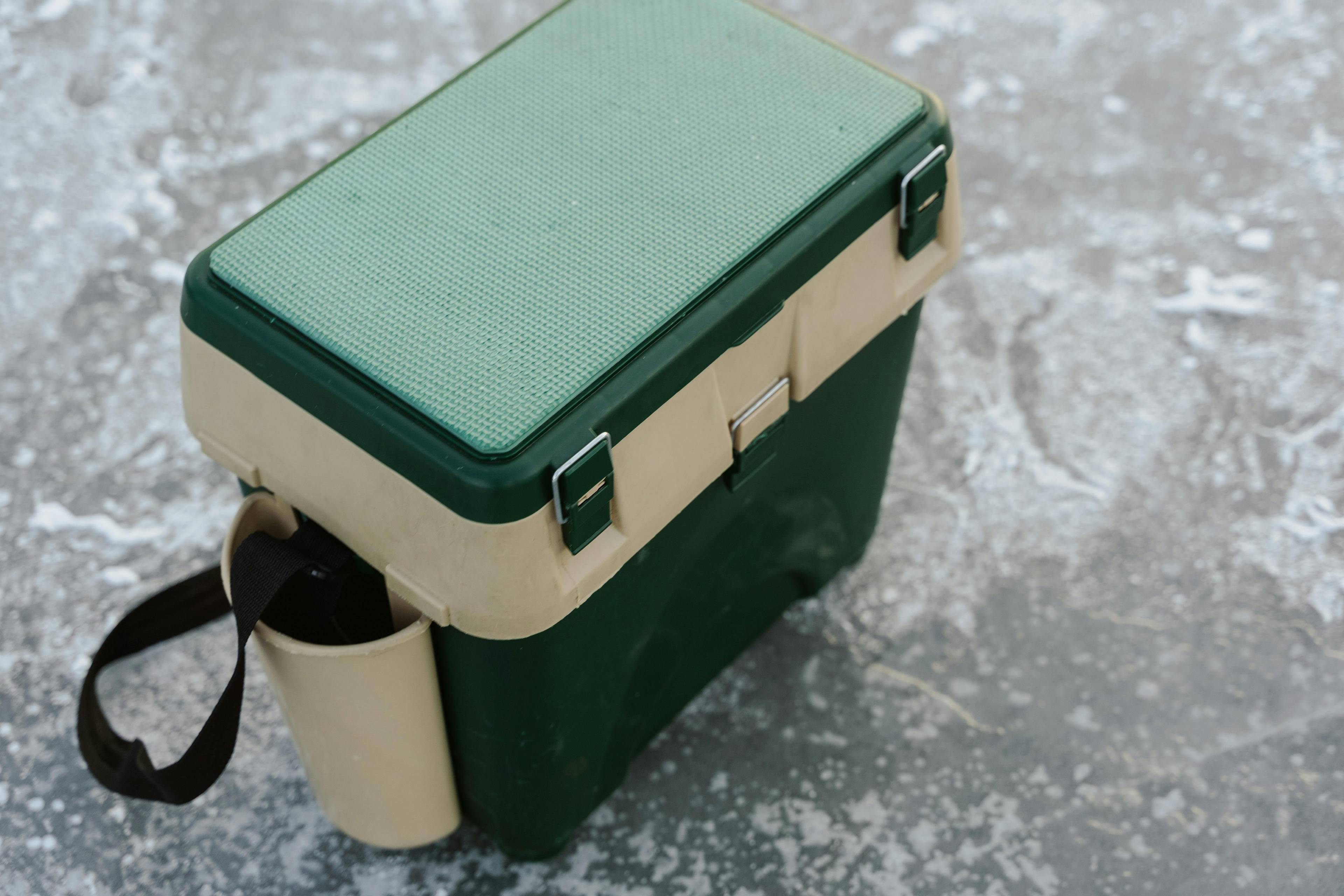8. Keep Dishes Warm With a Cooler