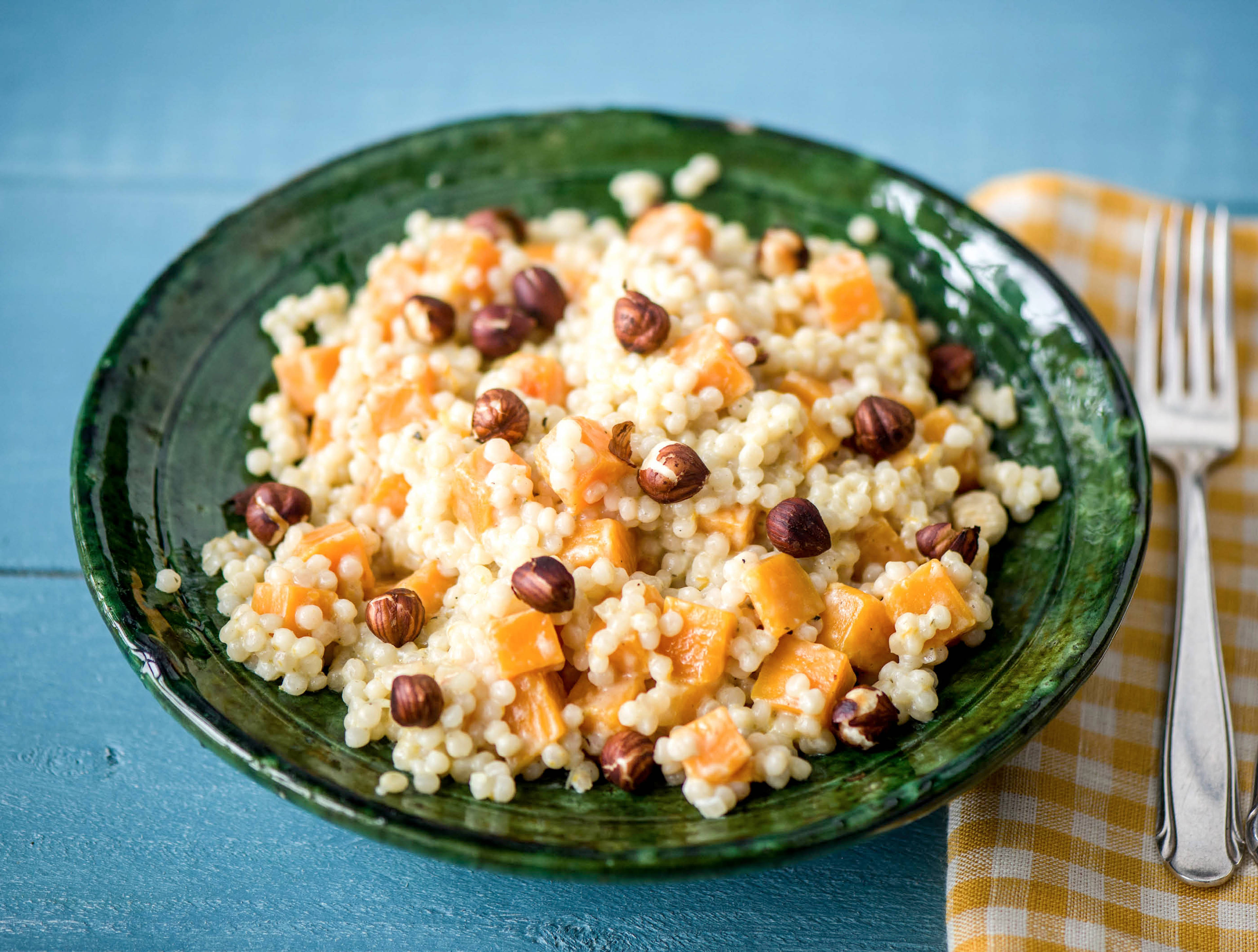 Romige parelcouscous met pompoen en hazelnoten