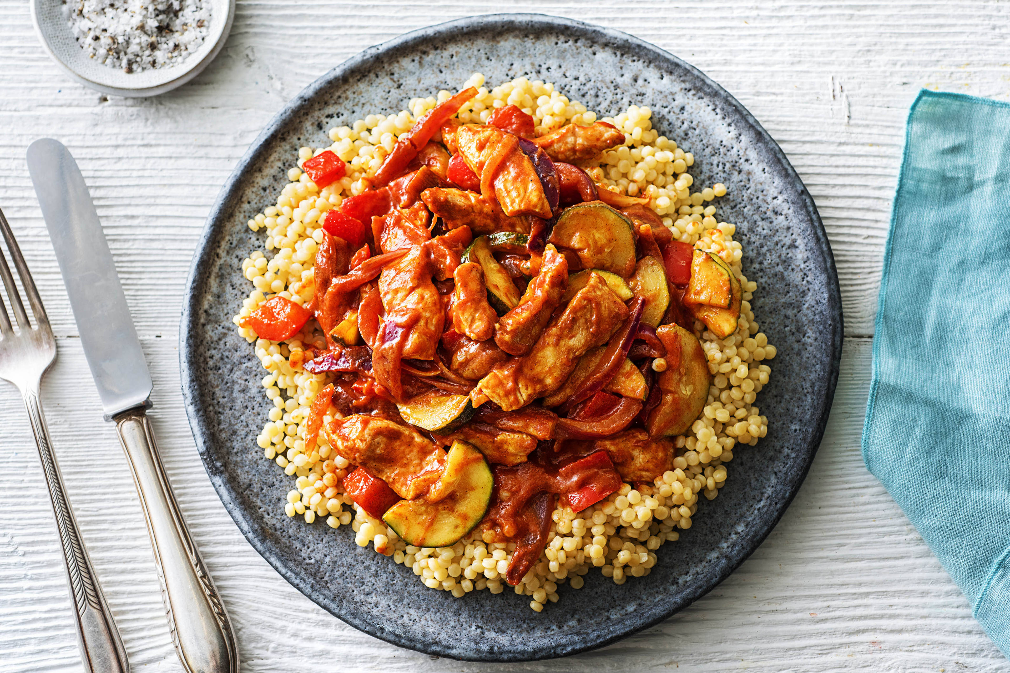 Zoete varkensfiletreepjes met parelcouscous