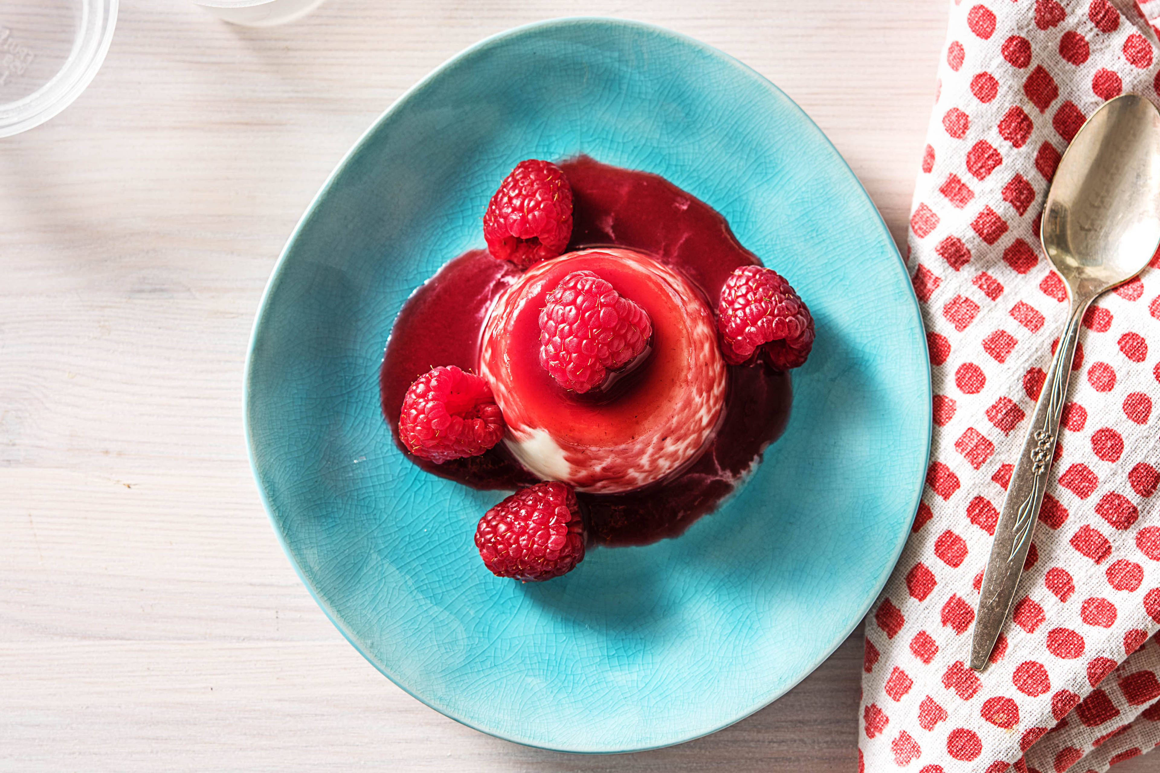 Supersnelle panna cotta met verse frambozen (2x 130gr / kant-en-klaar)