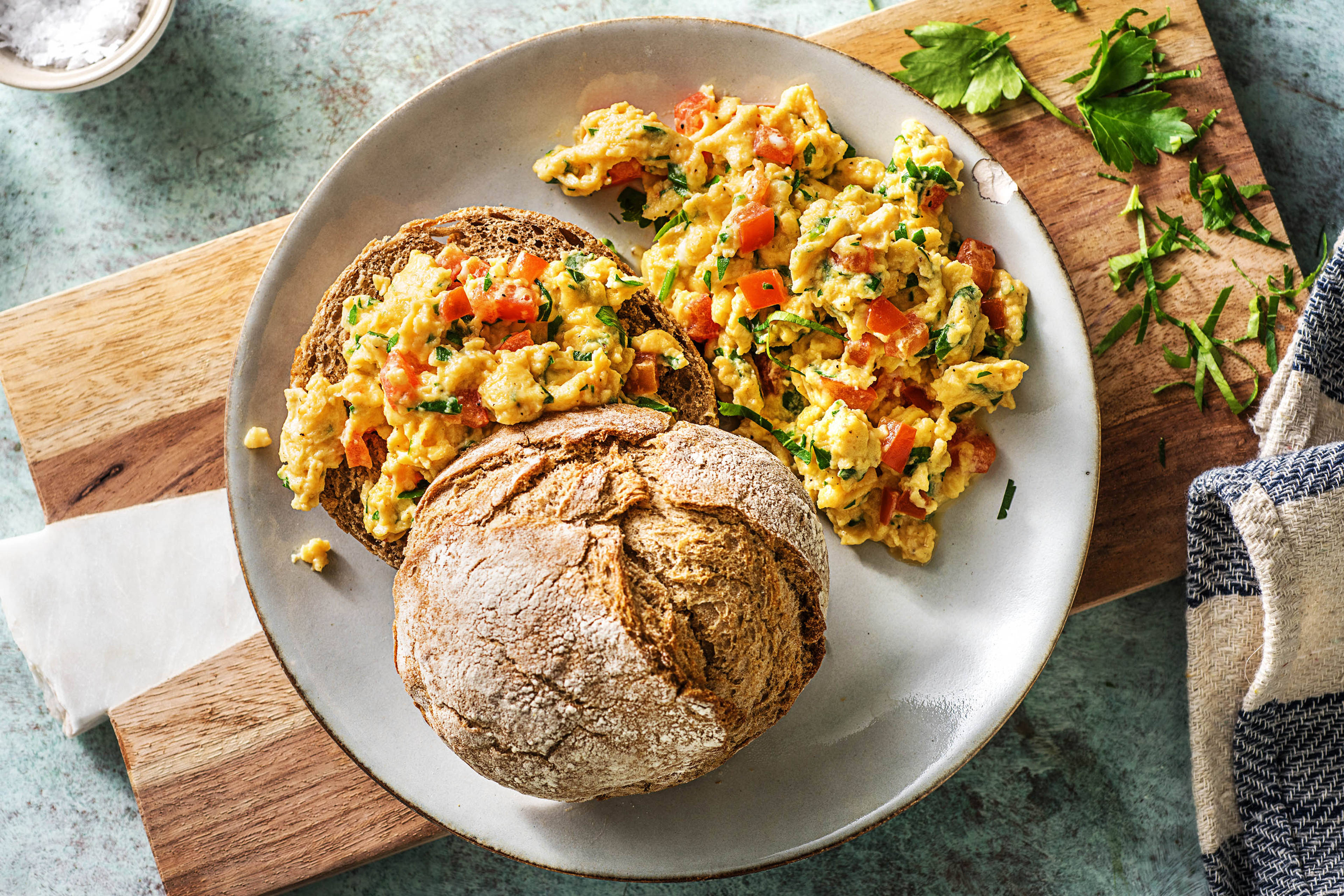 Œufs brouillés à la tomate