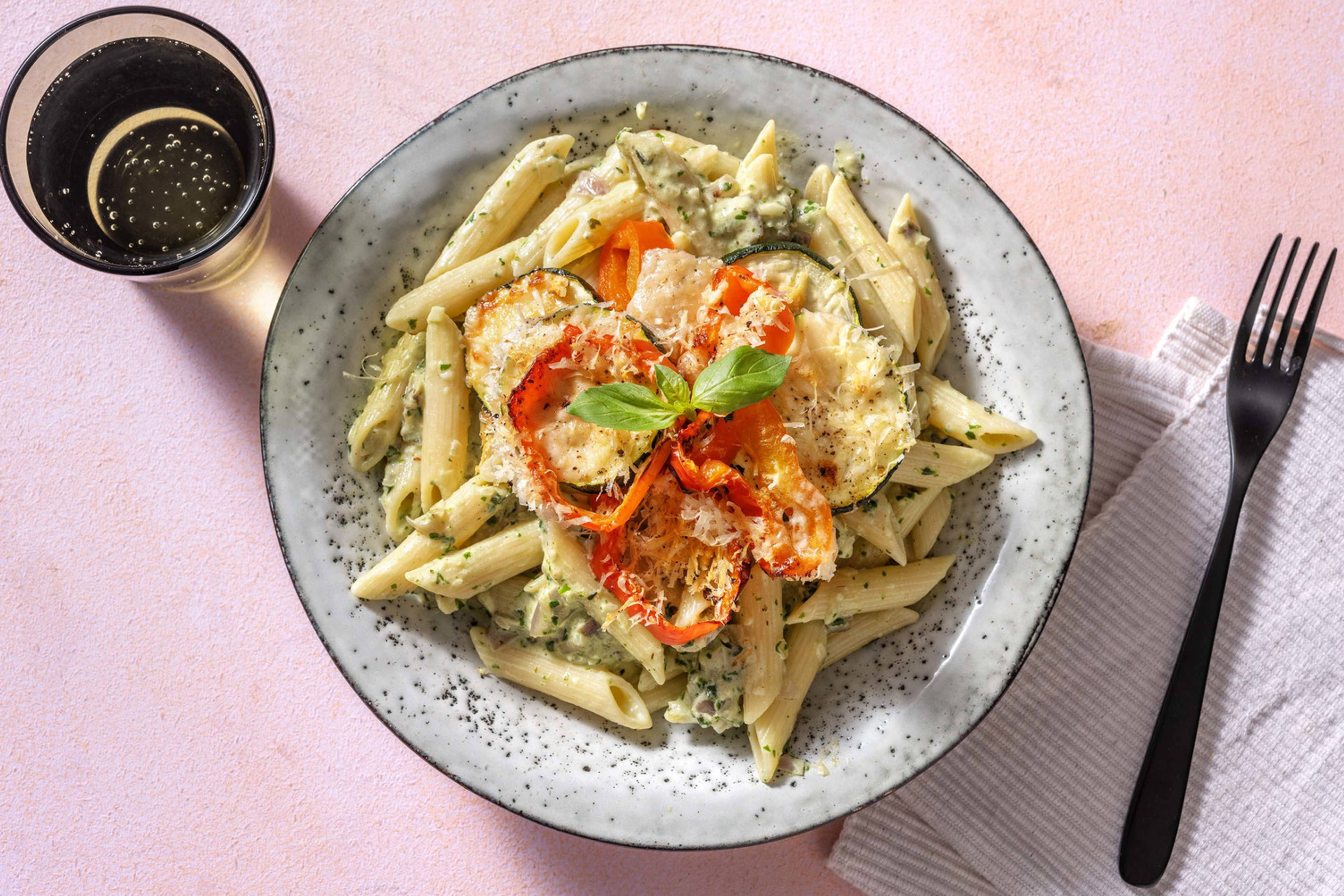 Schnelle Penne mit Basilikumsoße
