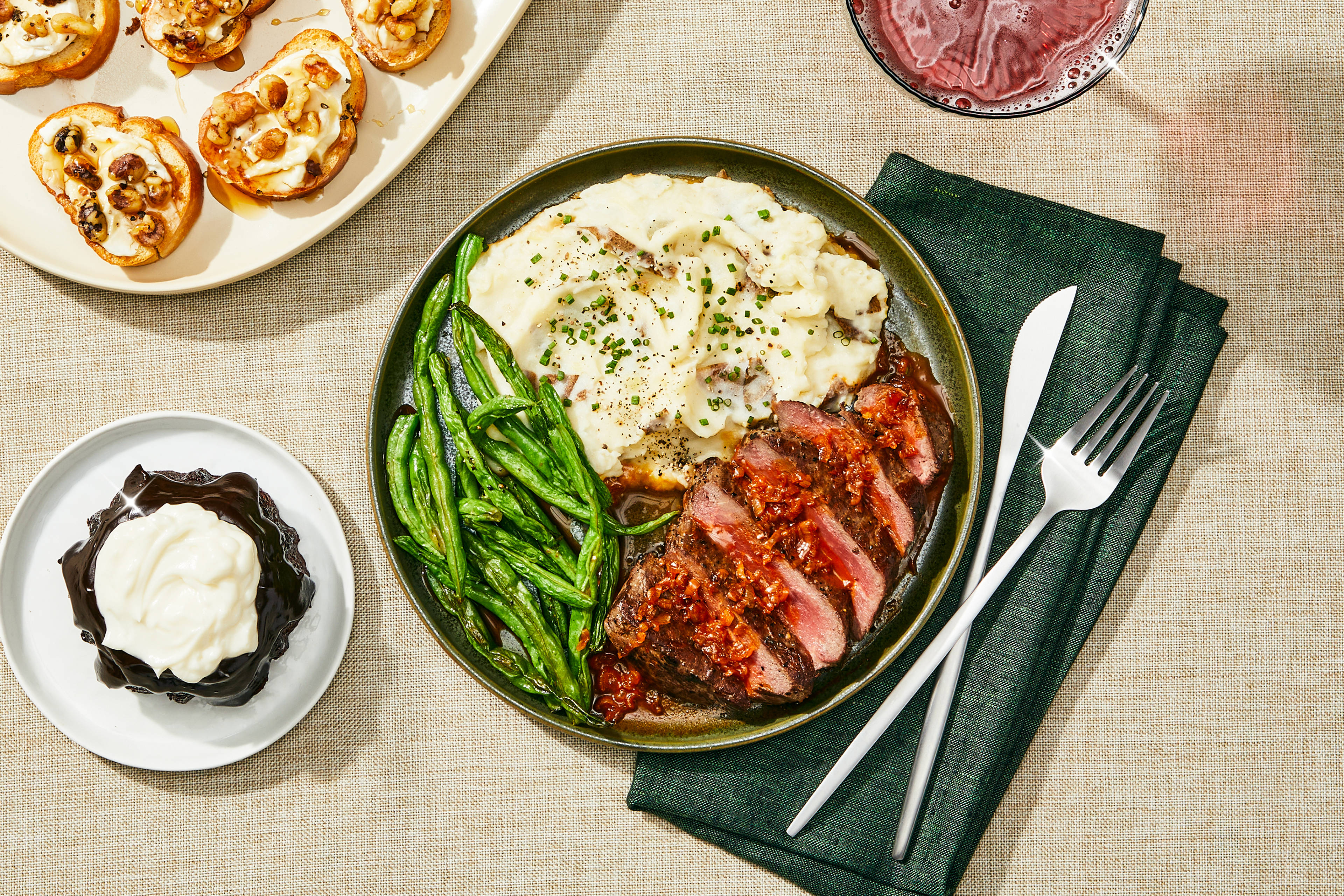 Beef Tenderloin with Shallot Sauce