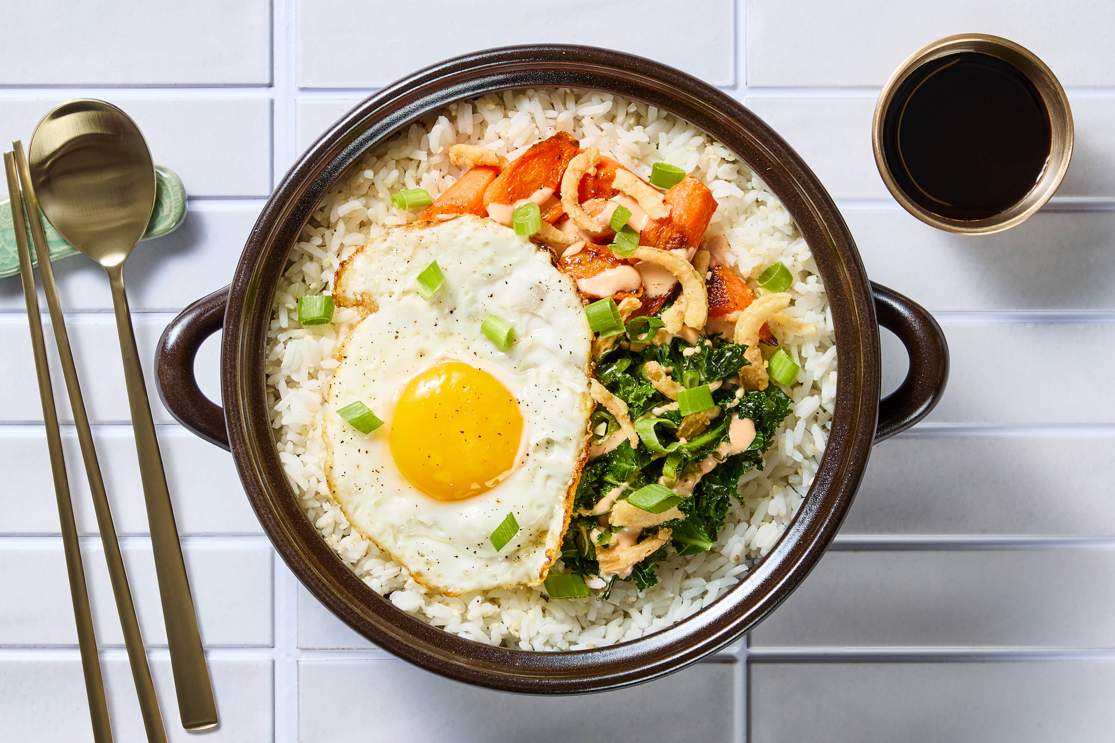 Korean-Style Chicken, Kale & Carrot Bibimbap