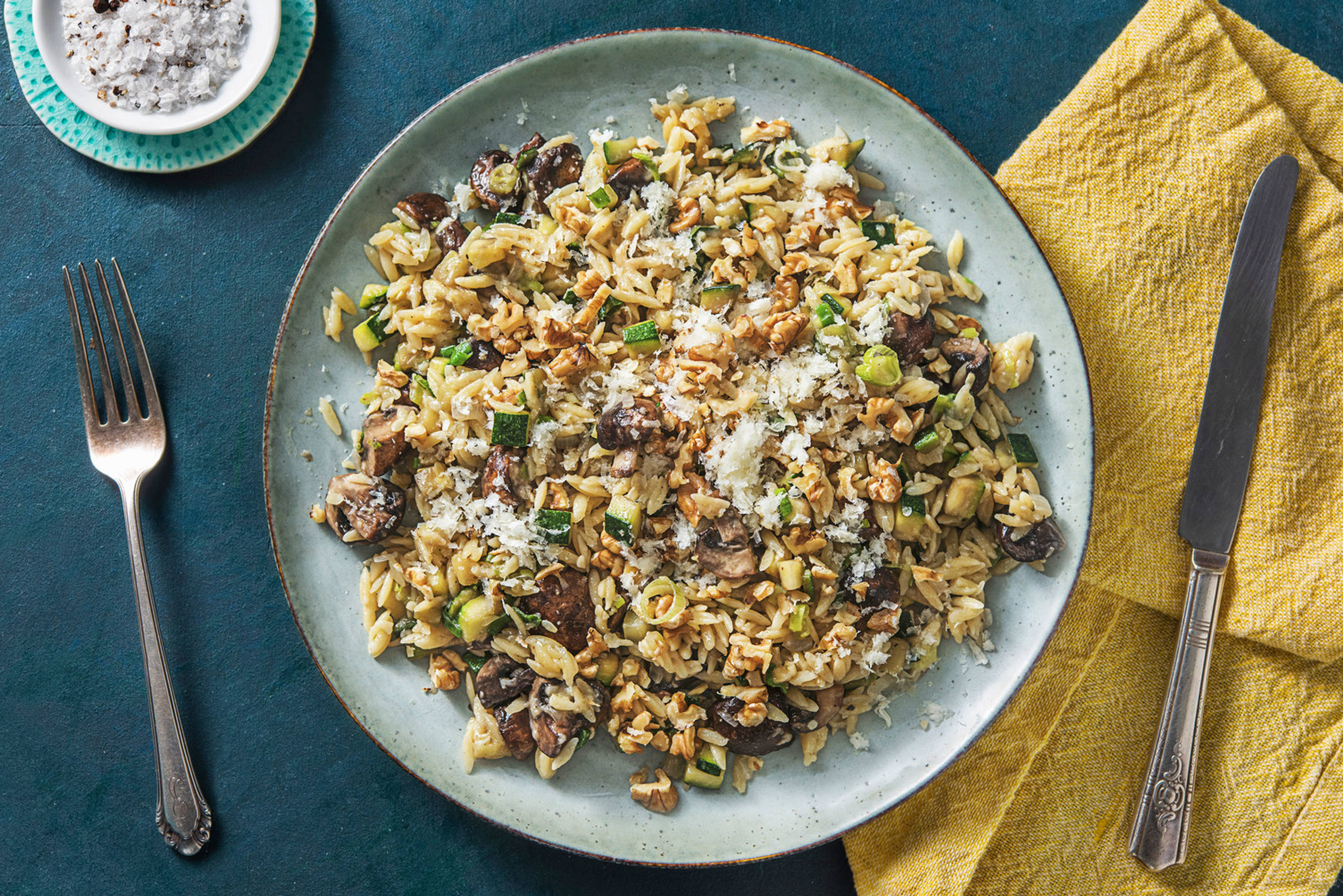 Risotto d’orzo à la courgette et aux champignons poêlés