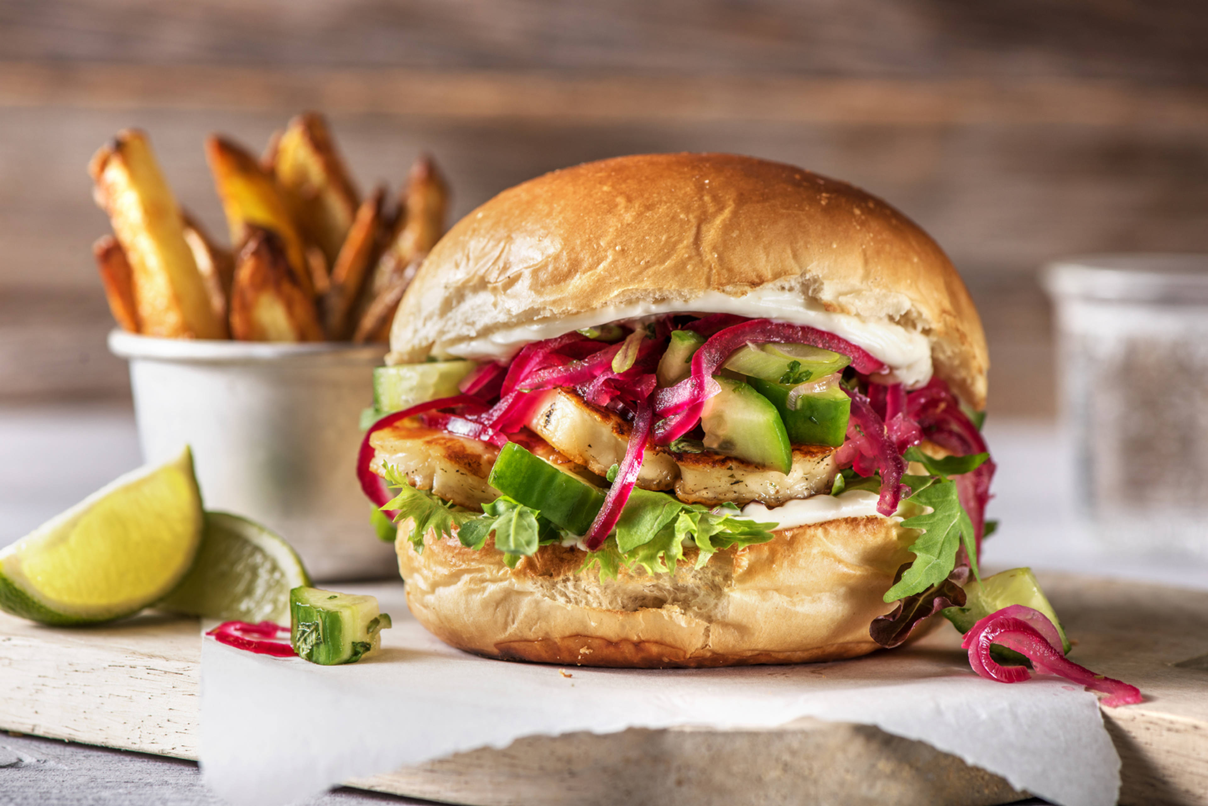 Hamburguesa de queso estilo chipriota a la plancha