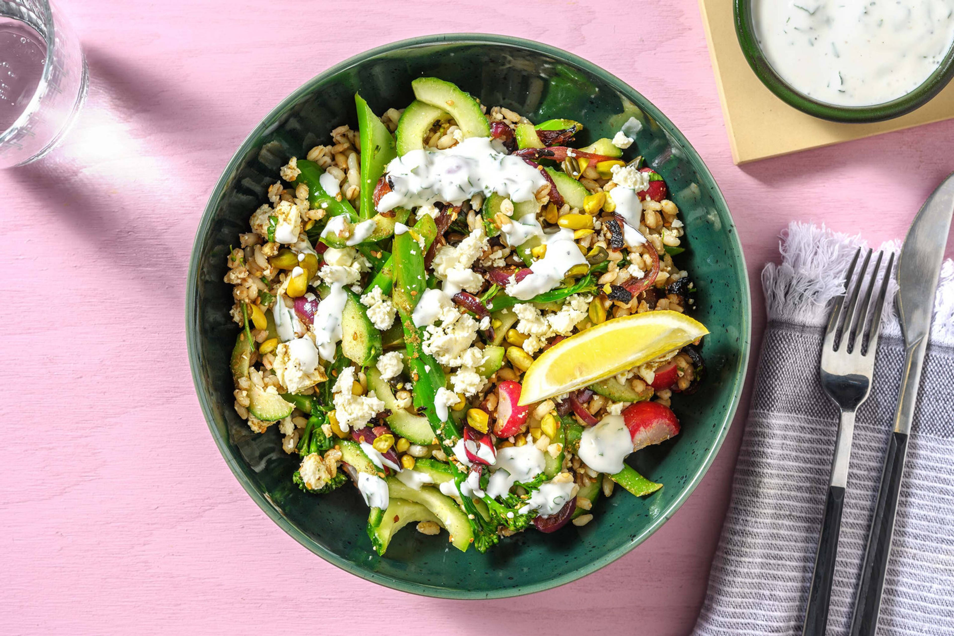 Salade d'orge perlé au zaatar & pistaches