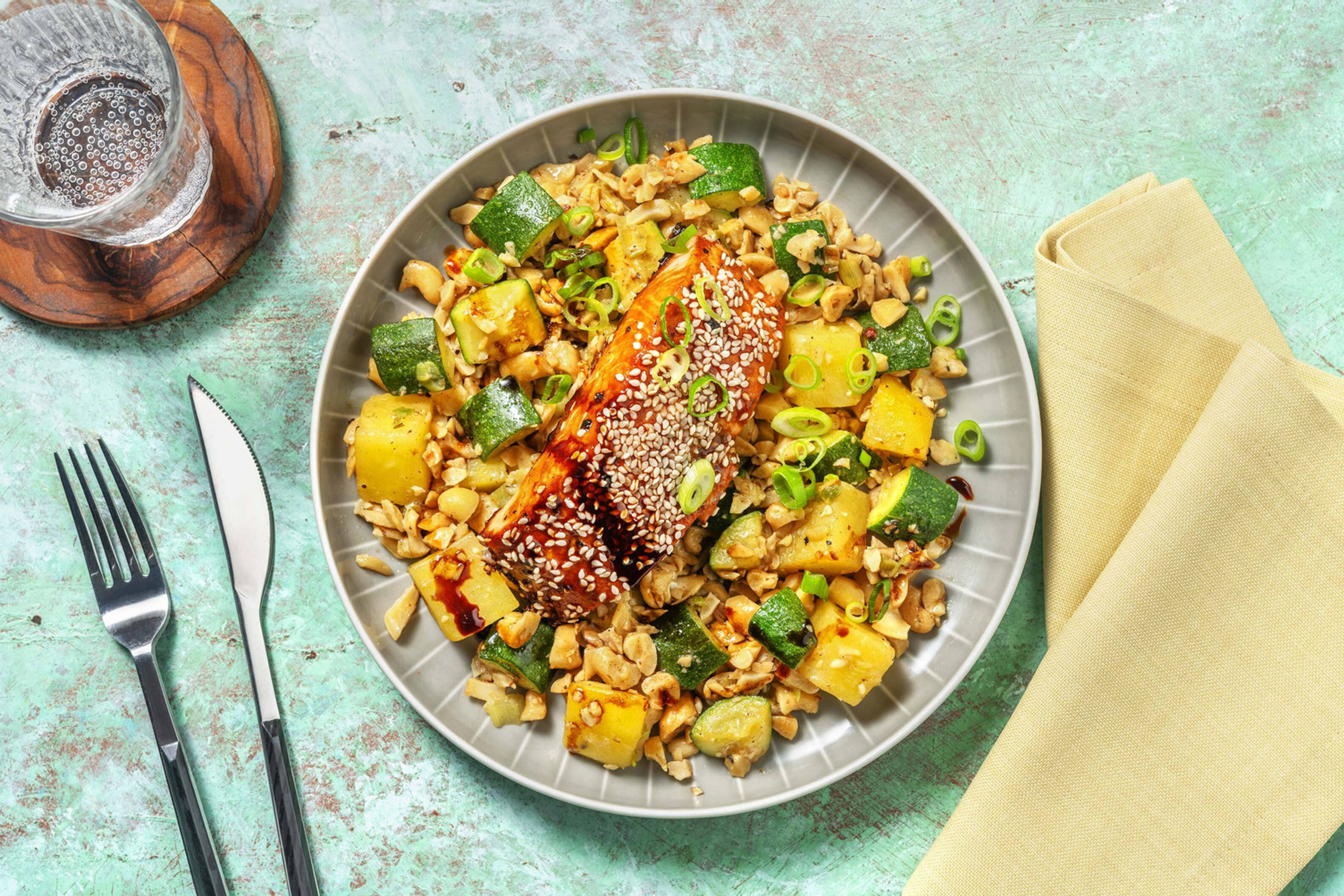 Salmone con glassa asiatica al sesamo