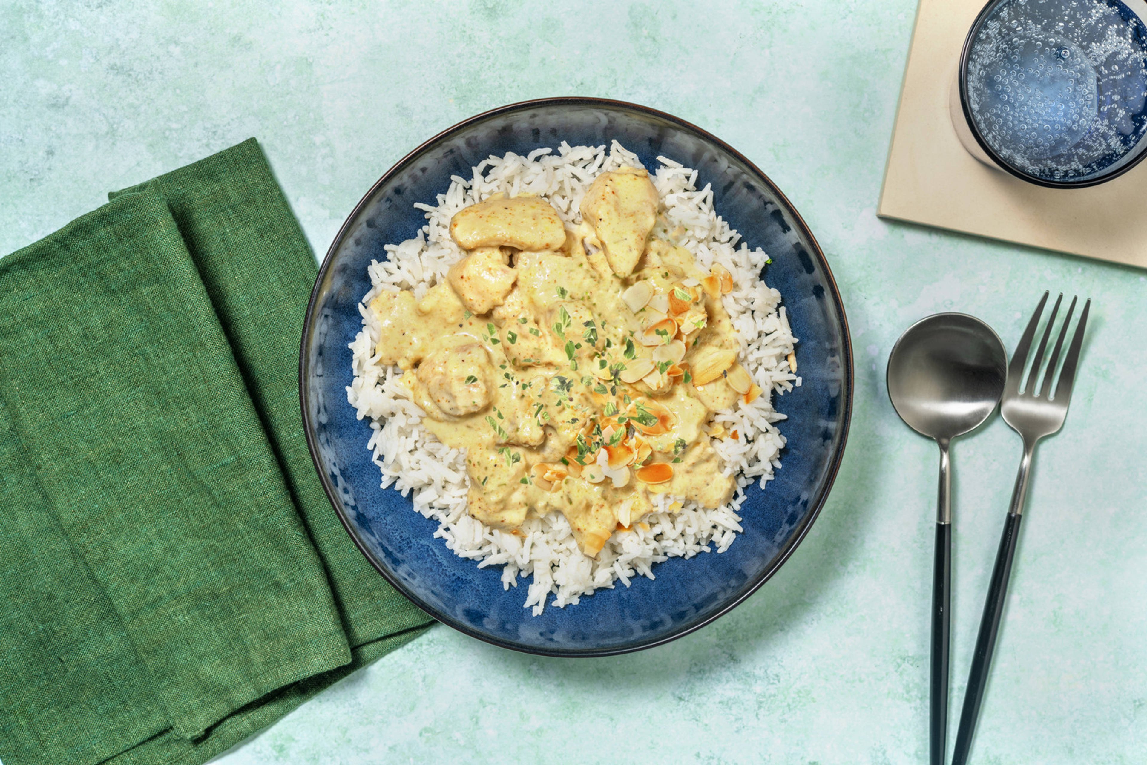 Pollo con salsa de almendras