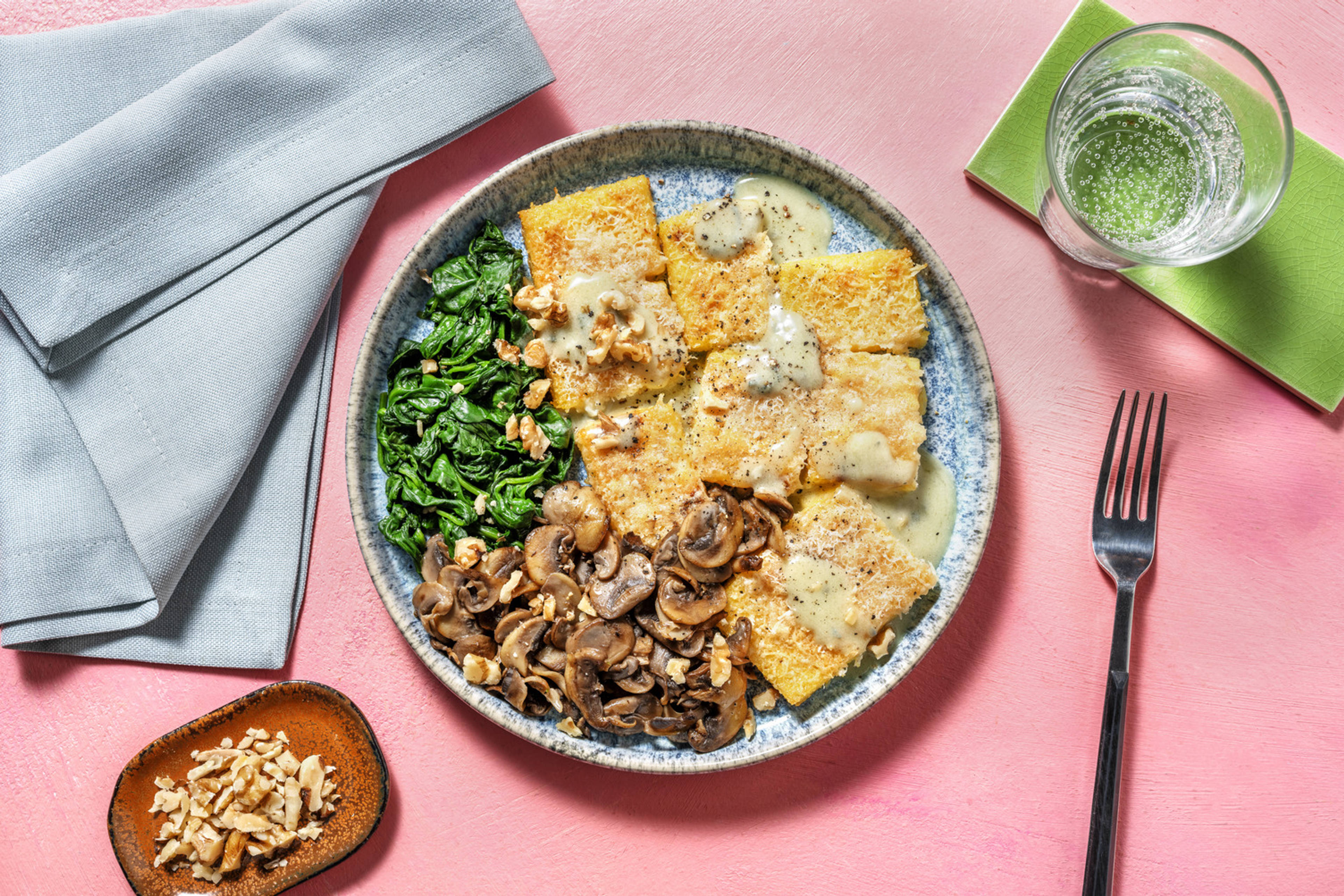 Polenta paesana al Gorgonzola Dop e funghi
