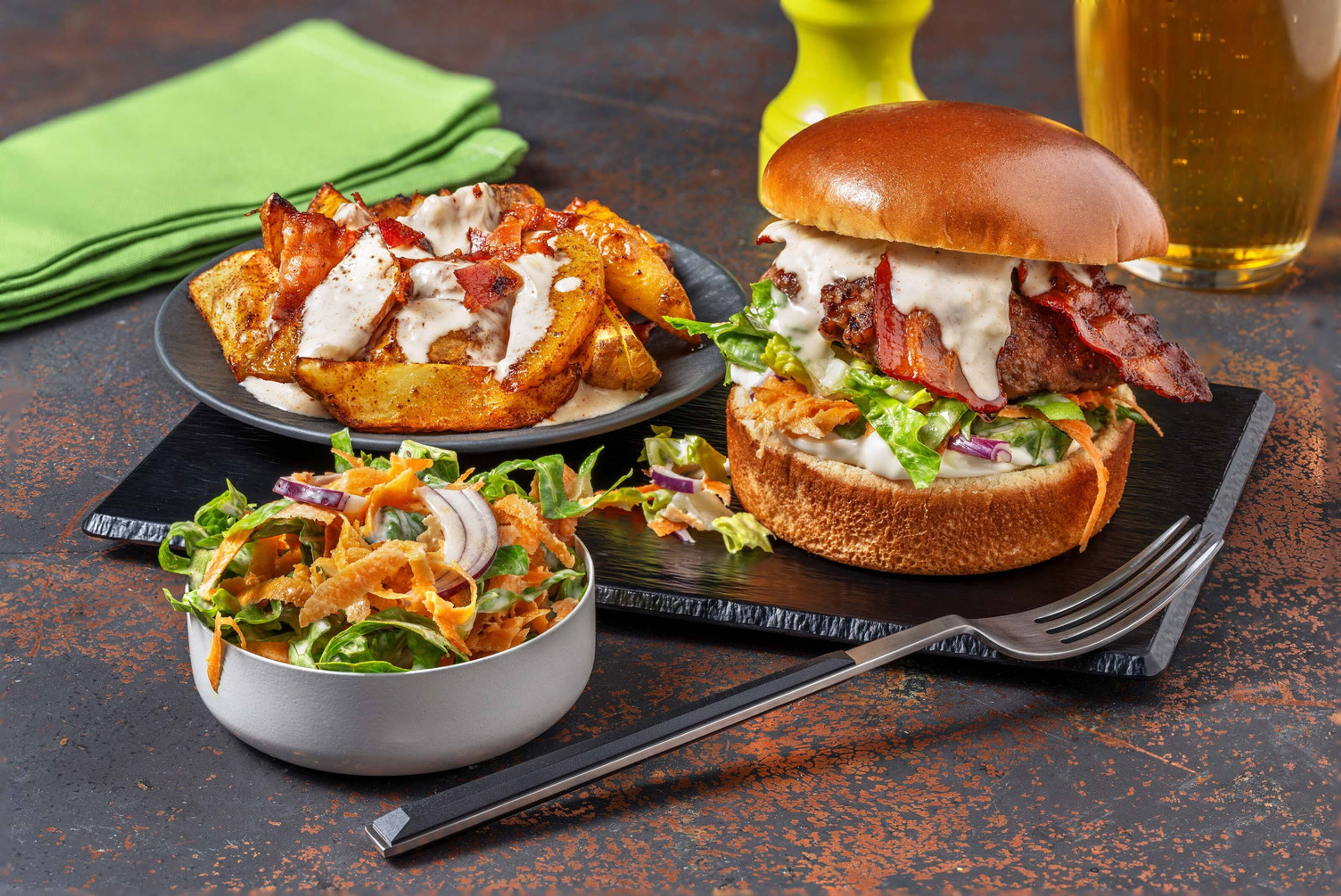 Melted Cheese Bacon Burger mit Rindshackfleisch