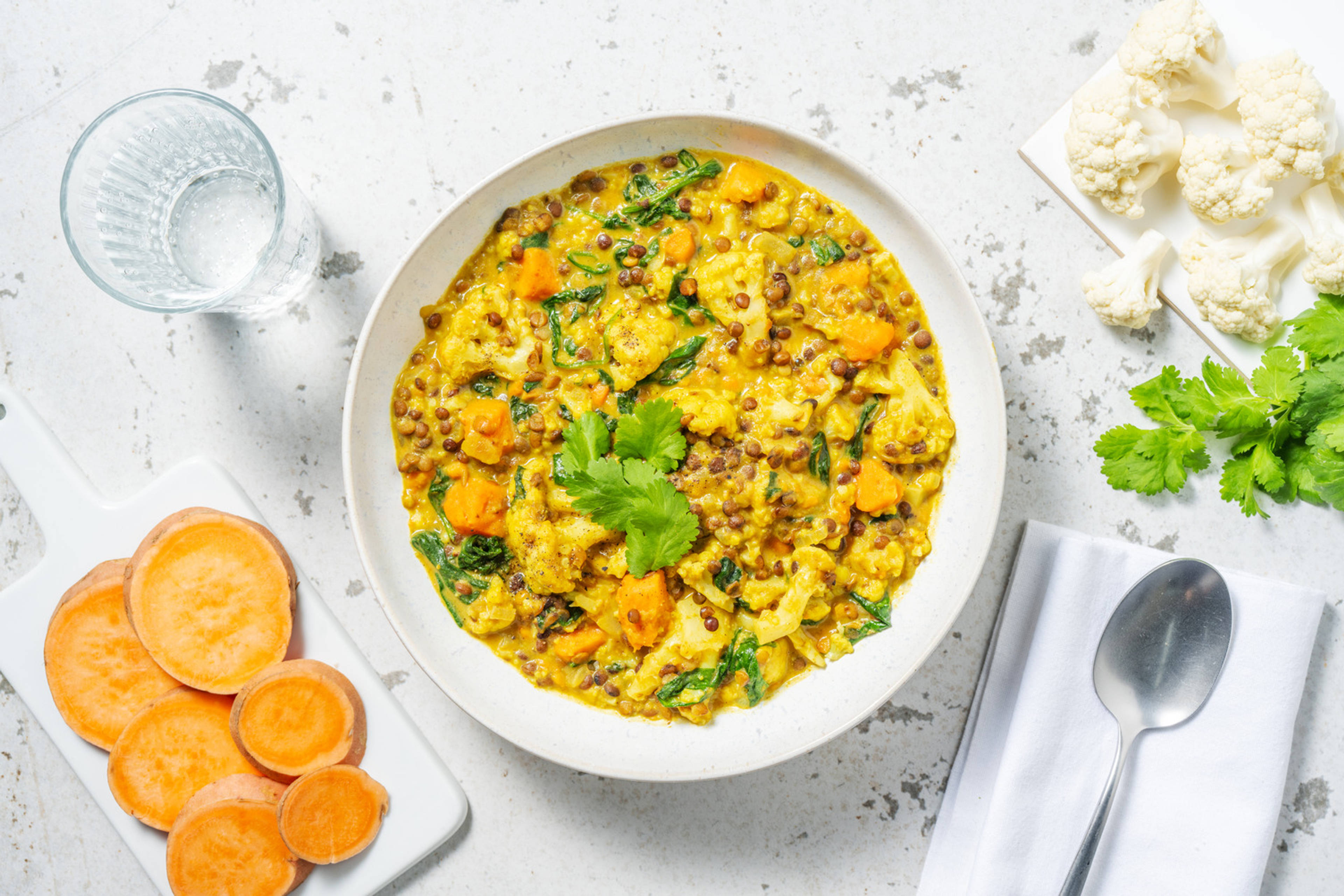 Dahl con curry, lenticchie e verdure