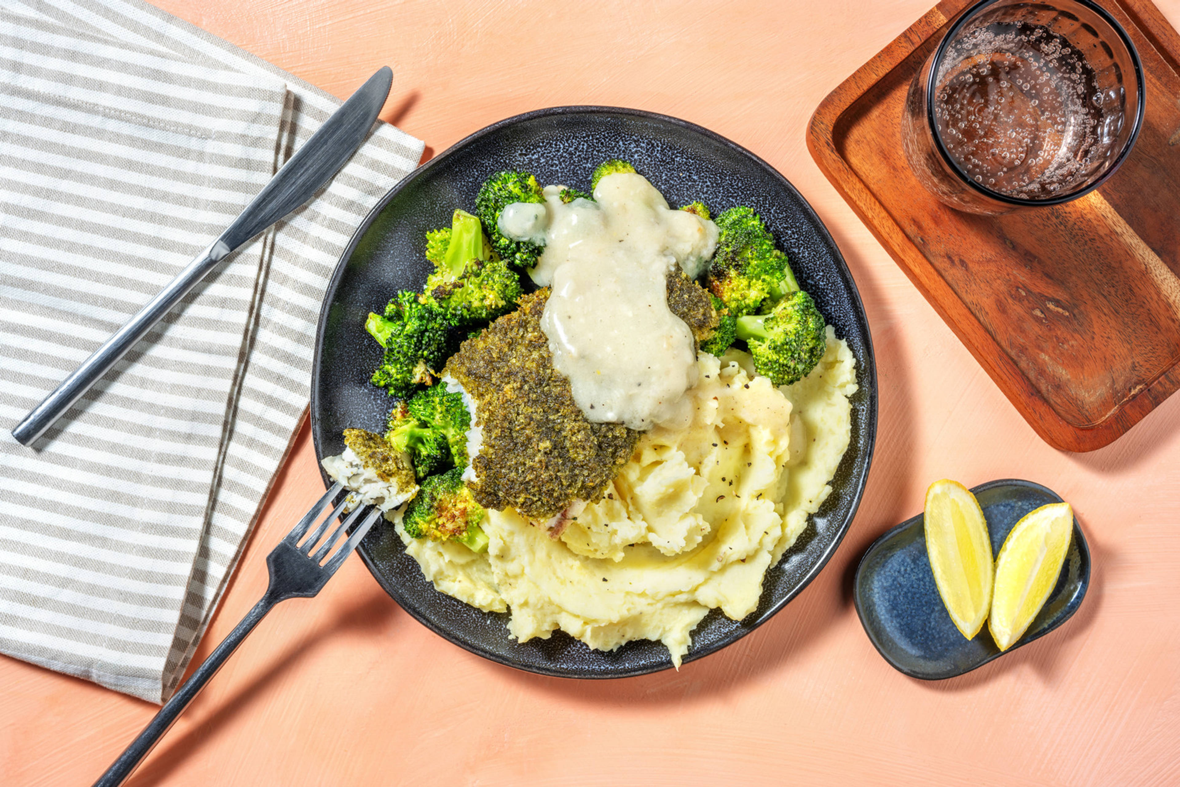 Merluza con costra de pesto