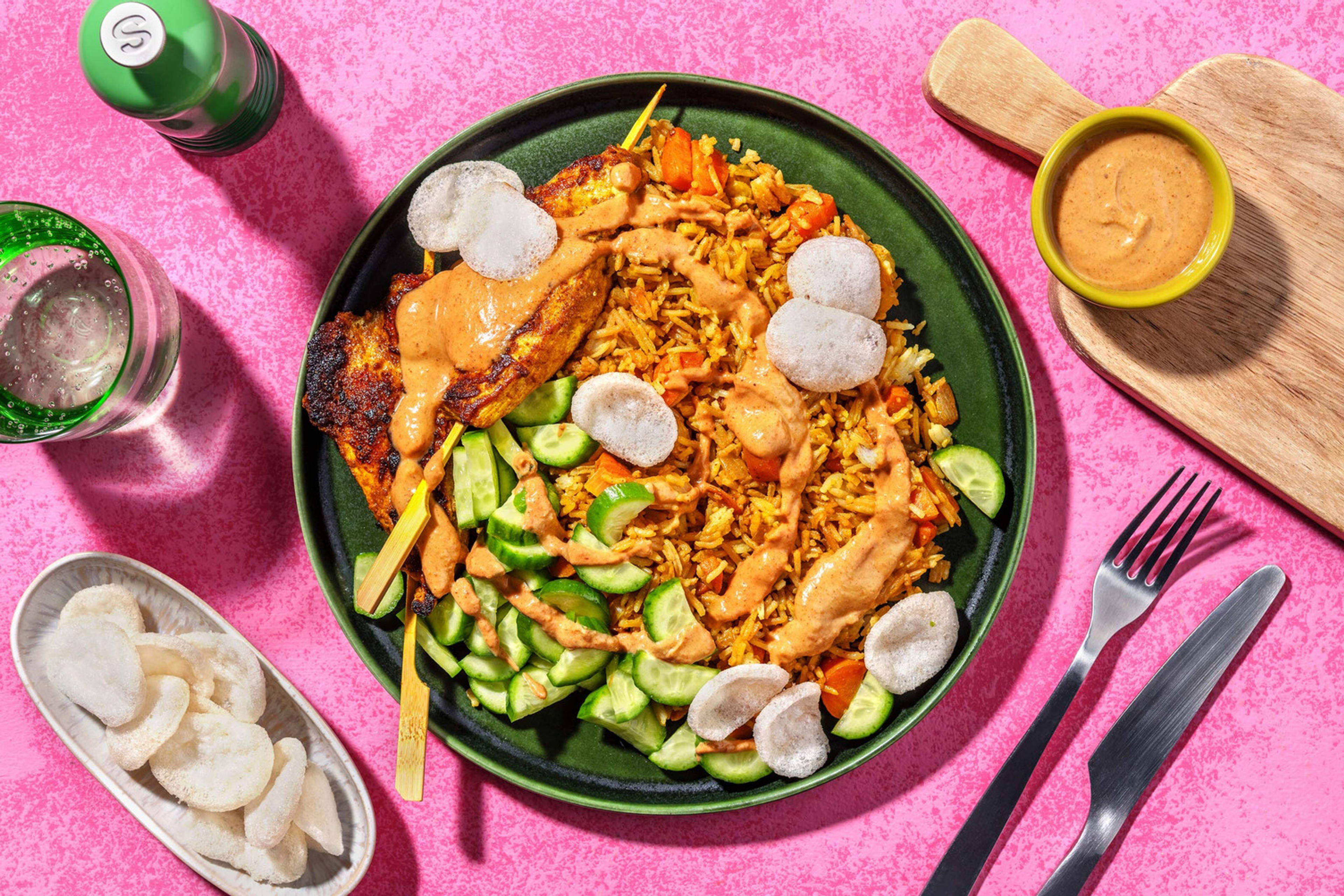 Nasi goreng et poulet saté maison