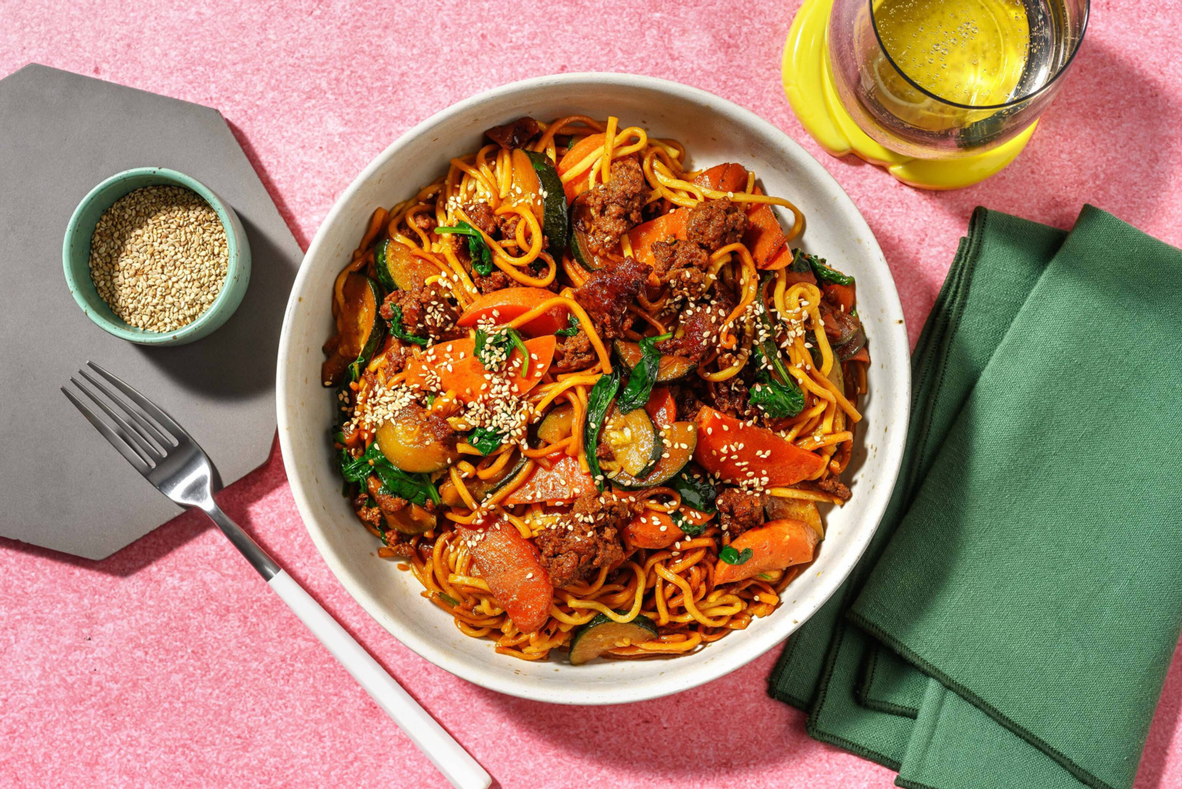 Stir-fry met noedels en kip
