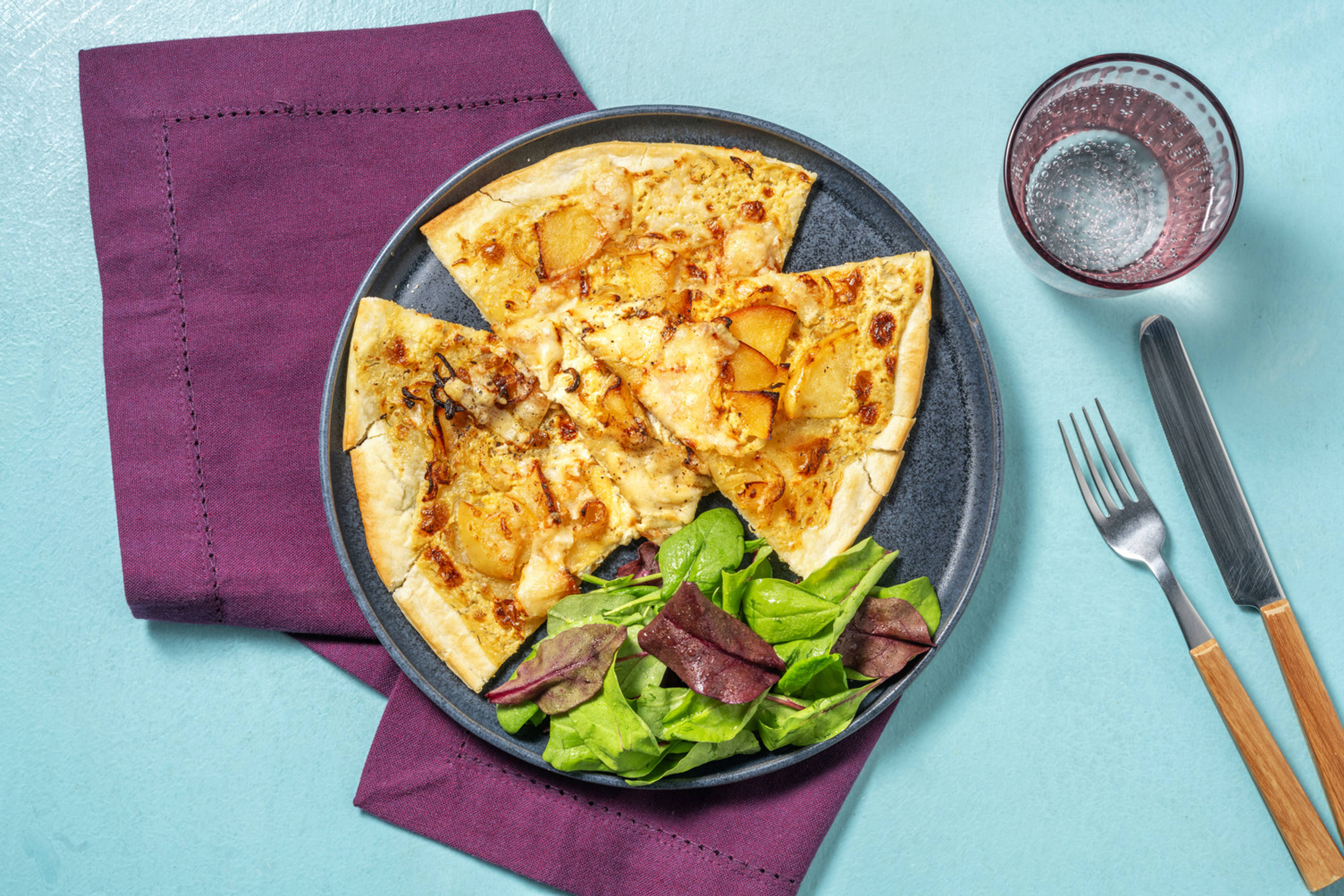 Tarte fine camembert & pommes à l'alsacienne