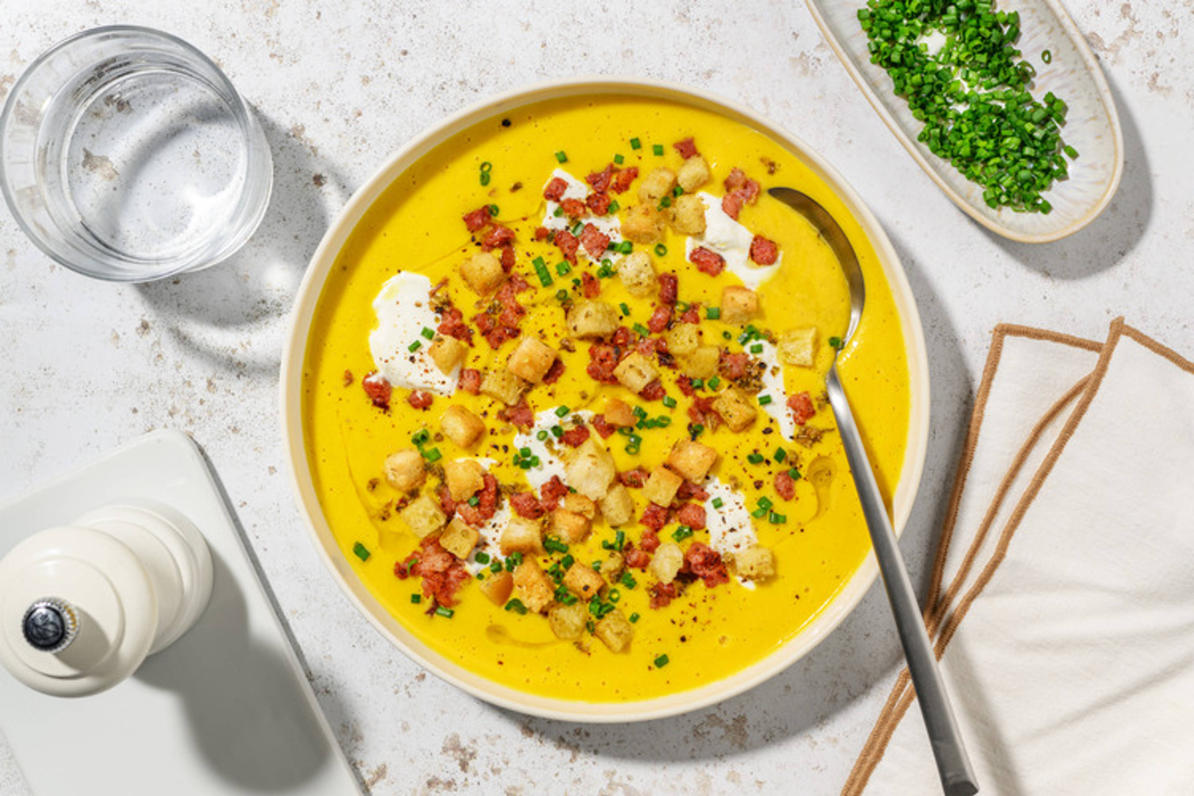 Sopa templada de zanahoria con bacon